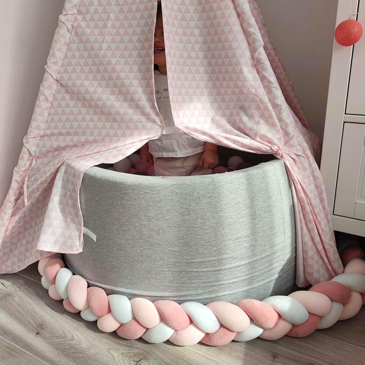 Babycalin - Tresse Bébé en velours ultra doux Blanc / Rose - 200 cm 3 brins - Tresse décorative bébé cocooning Oeko-Tex et lavable en machine - Moelleuse
