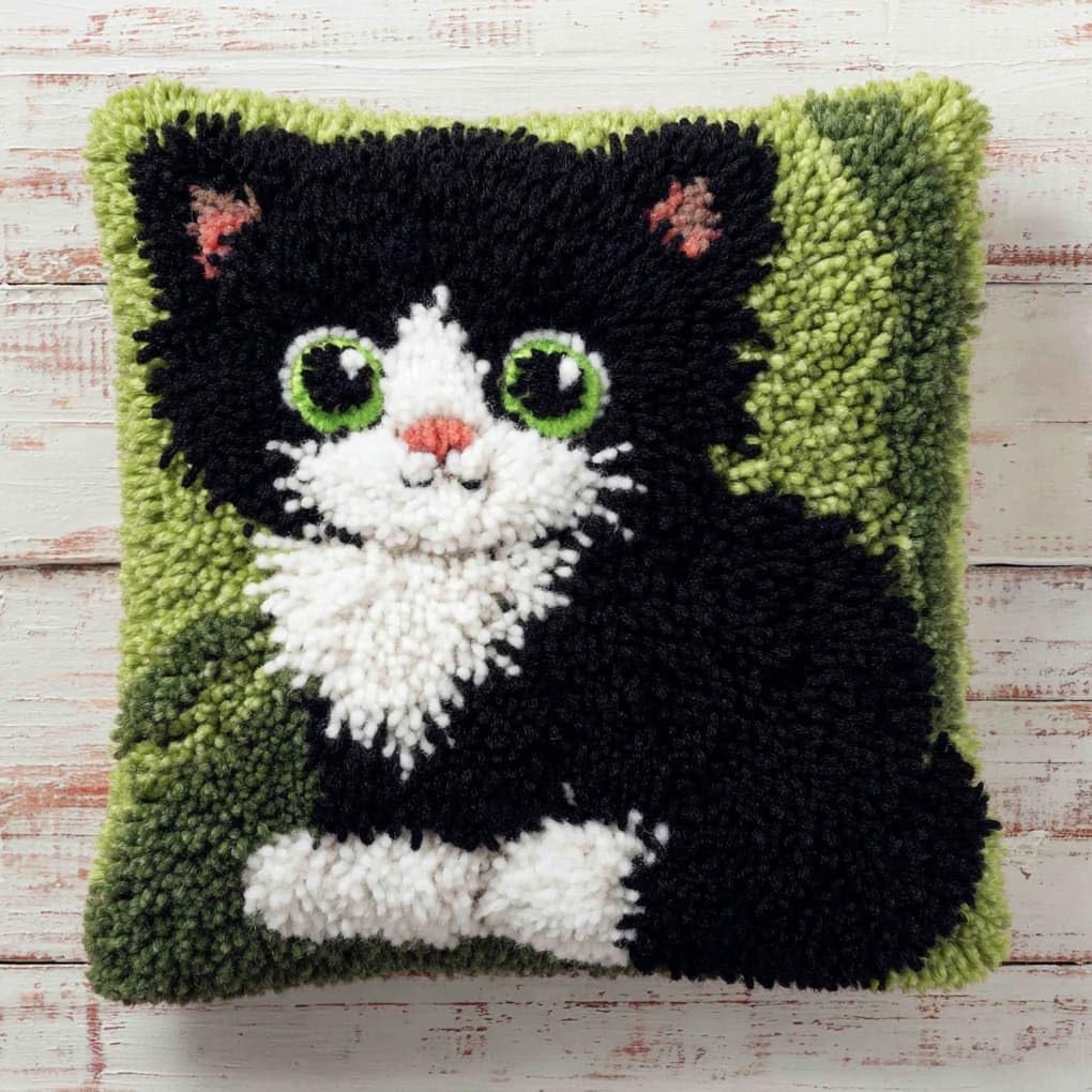 WallustrioaW Latch Hook Pillowcase Kits 17x17in,Tuxedo Cat
