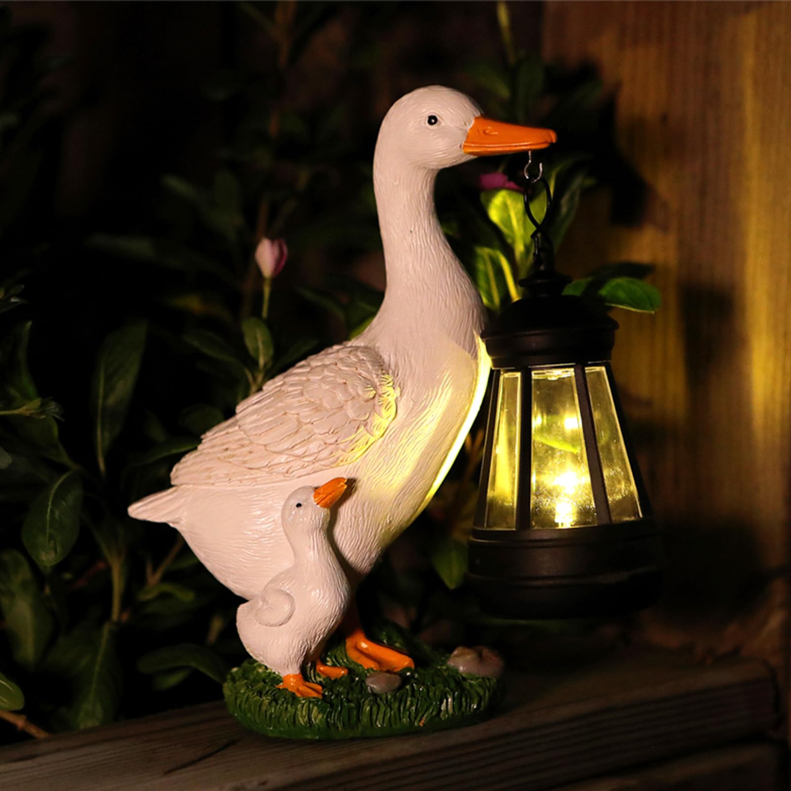 Garten Deko Figuren für Außen mit Solar Laterne – Lustig Wasserdicht Solarlampe Figur Gartendeko für Draußen Balkon Terrassen, Ostern Geschenke für Frauen Mutter Oma Mädchen (Ente)
