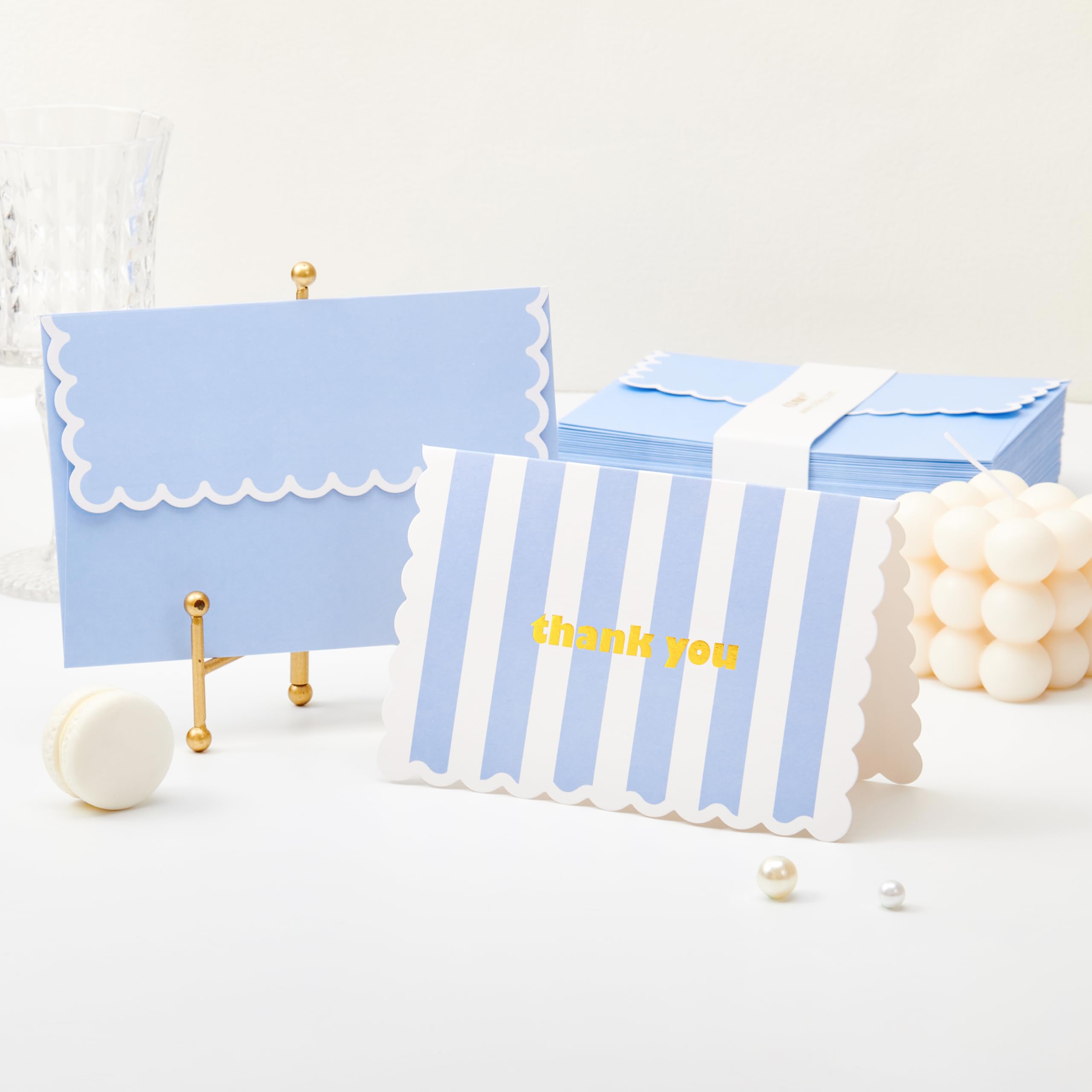Crisky Assortiment de 3 cartes de remerciement ondulées bleues avec enveloppes (lot de 50) pour anniversaire, fête prénatale, fête prénuptiale, mariage, remise de diplôme
