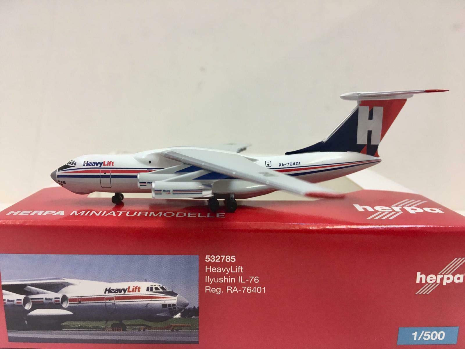 Herpa British HeavyLift llyushin IL-76 Reg RA-76401 1/500 diecast