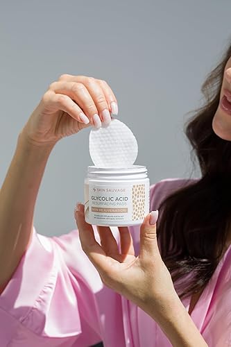 Miniatura 9 de Almohadillas de rejuvenecimiento de ácido glicólico para rostro y cuerpo revela una piel suave, reduce las arrugas y logra una tez radiante con