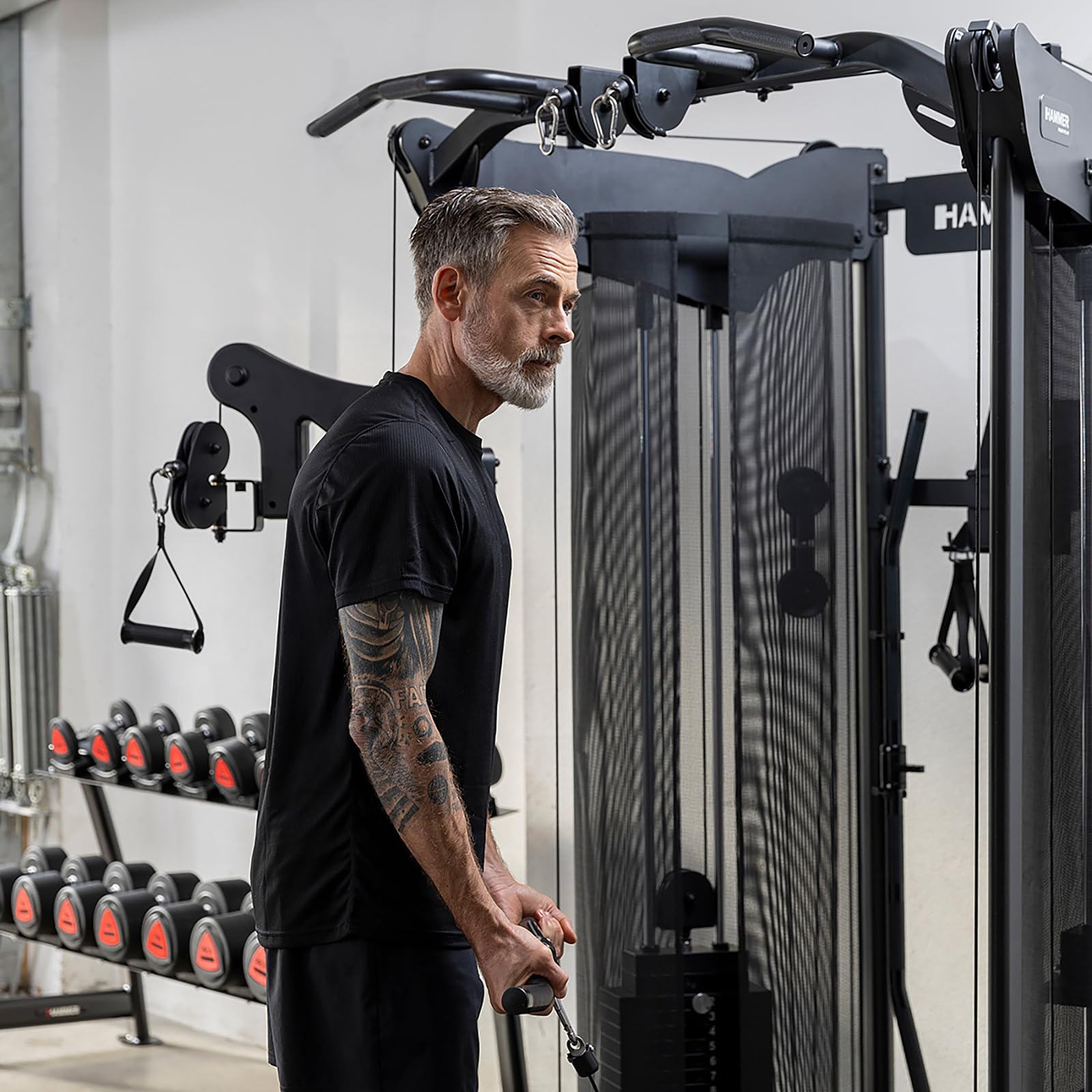 HAMMER Kraftstation Autark 9.0, kompakte Fitnessstation für zu Hause, Fitness-Tower mit Doppel-Seilzugsystem und zusätzlichen 2 Kabelzügen, 2 x 80 kg Gewichtsblöcke, Home Gym Sport Gerät, Zubehör-Set
