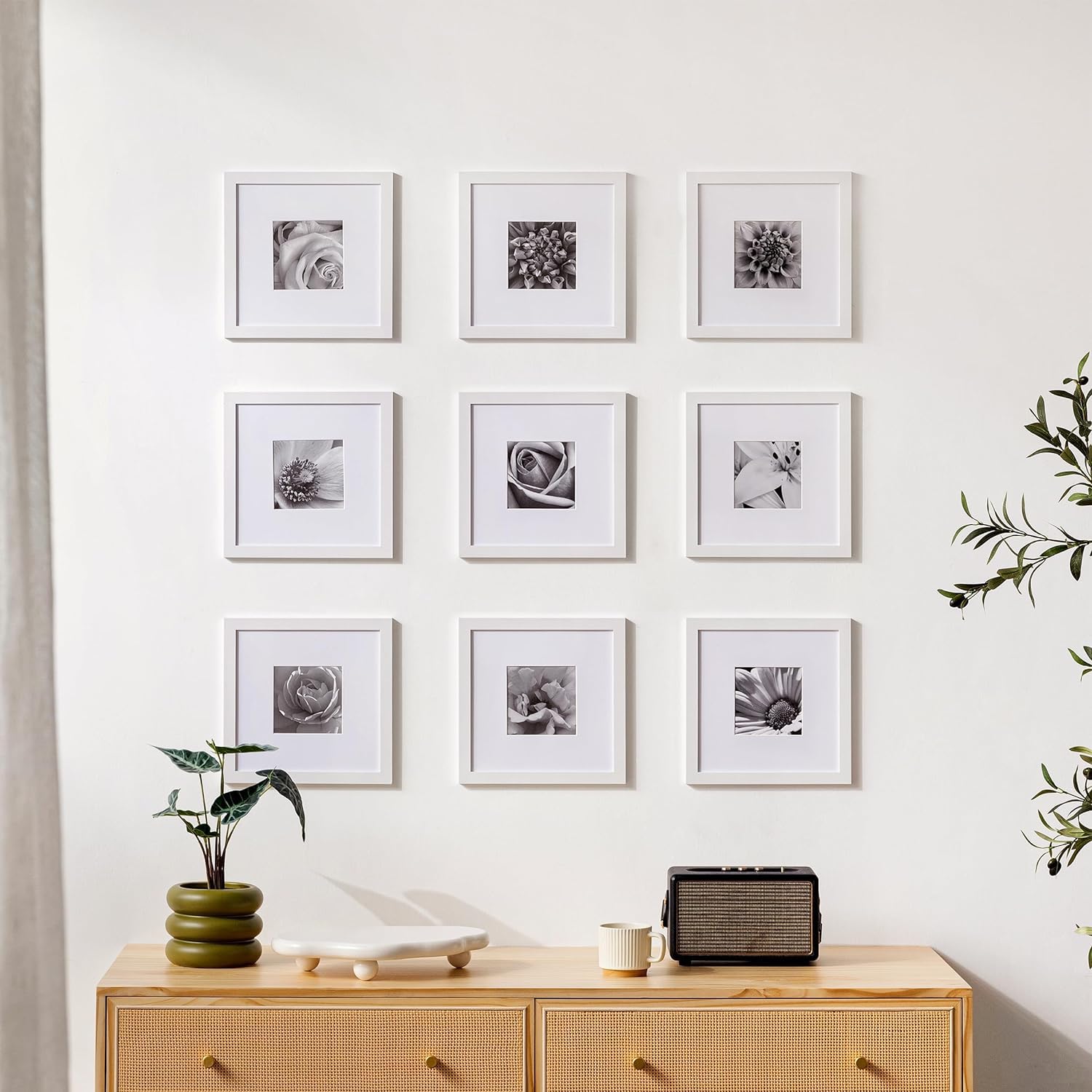 eletecpro Juego de 9 marcos de fotos de 10 x 10 pulgadas, juego de marcos de pared clásicos para galería, muestra fotos de 5 x 5 pulgadas o 10 x 10 pulgadas sin paspartú, marcos blancos para
