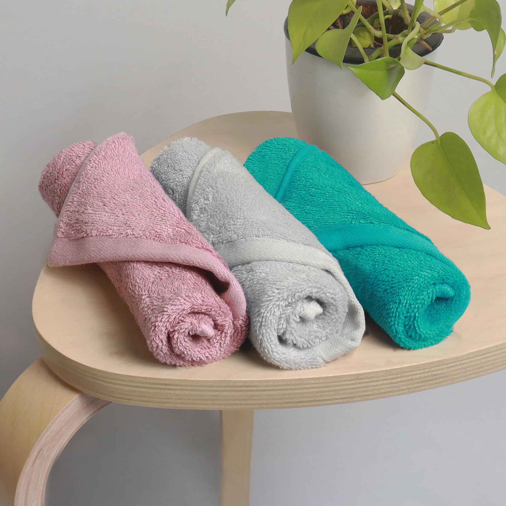 HEELIUM Bamboo Face Towel | Ultra Absorbent & Odour-Free | 3X Softer Than Cotton Towels | 30 x 30 cm - 600 GSM | Pack of 3 - Light Grey, Teal, Peach (B0BW9HF2G7) Amazon Price History, Amazon Price Tracker