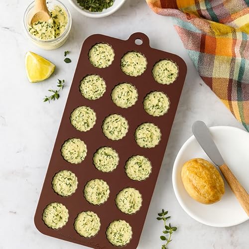 Vista 12 de Molde para hacer chocolate Mrs. Anderson's Baking, hecho de silicona de grado europeo, color trufa, juego de 2