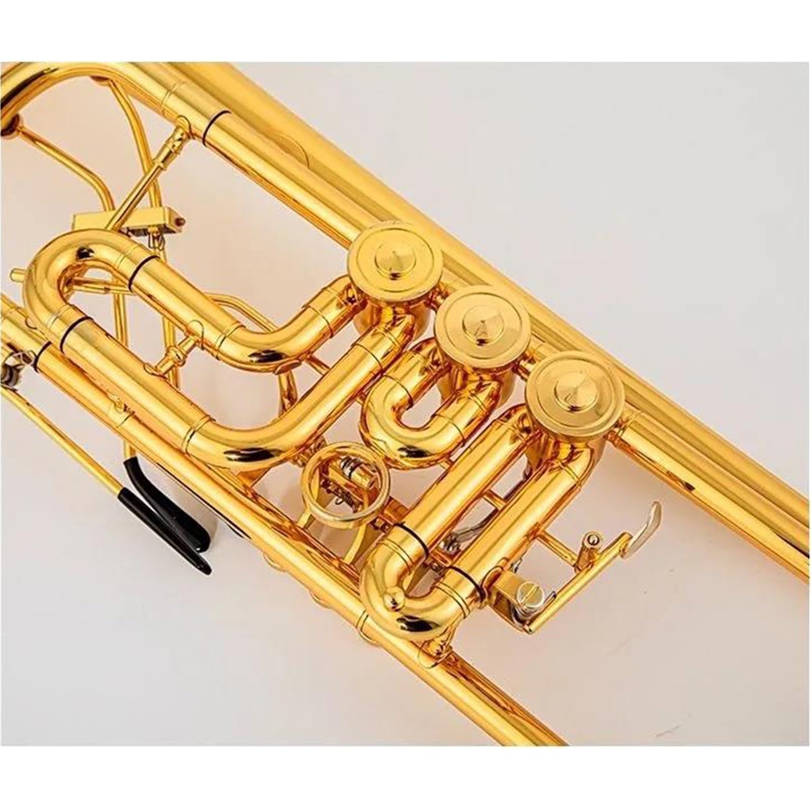 Trompete B-Trompeten-Drehventil B-Typ Flachmessing Gold Flachschlüssel Professionelles Trompeteninstrument