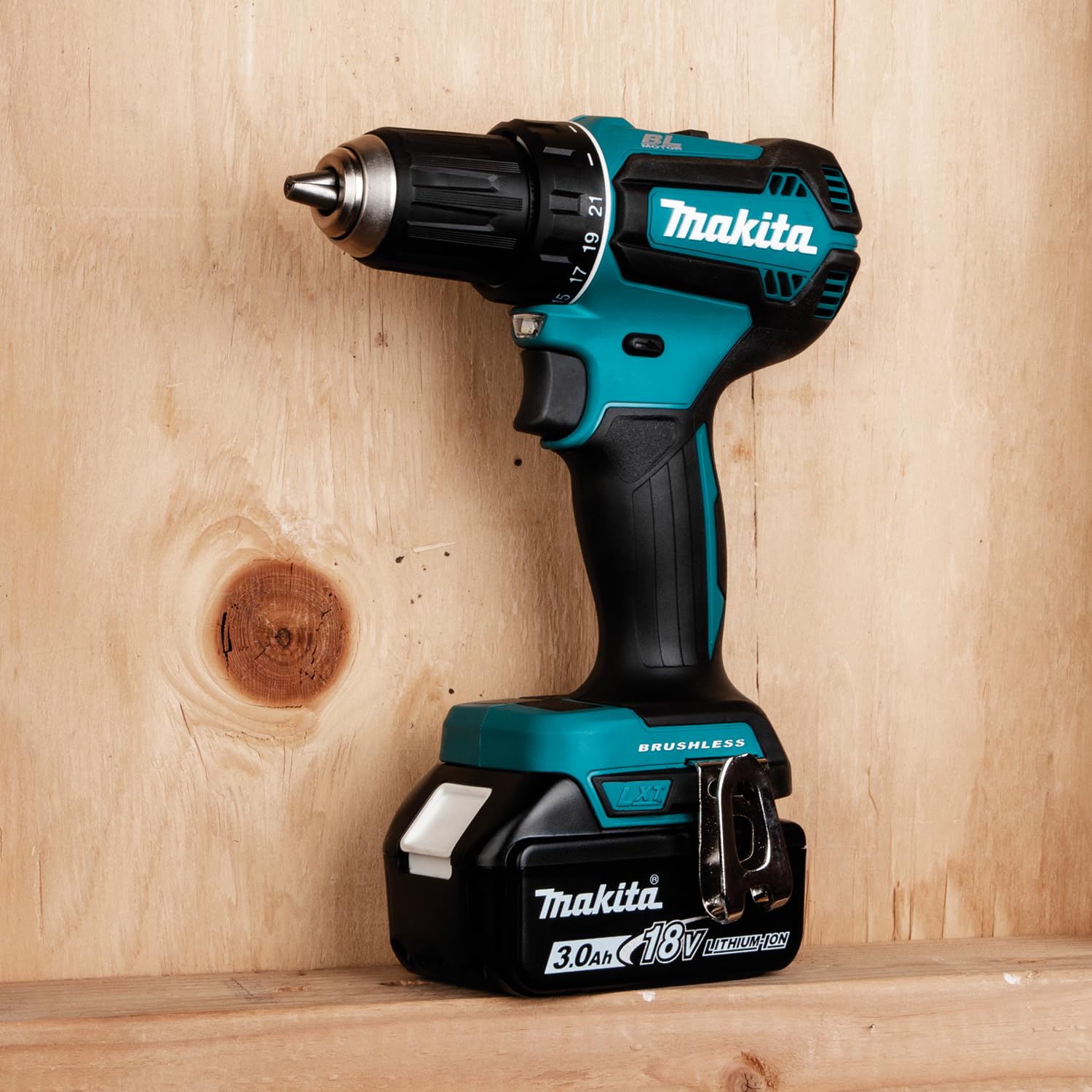 Makita DDF485RFJ Taladro atornillador inalámbrico Li-Ion 18V 2x 3.0Ah 50Nm
