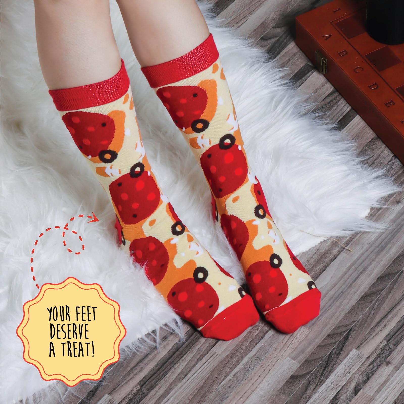 POPCRAZE 4 and 1 Pairs Pizza Socks in a Box with 2 or 4 Designs - One Size Fits Most.Novelty Socks. Mothers Day Gift Idea