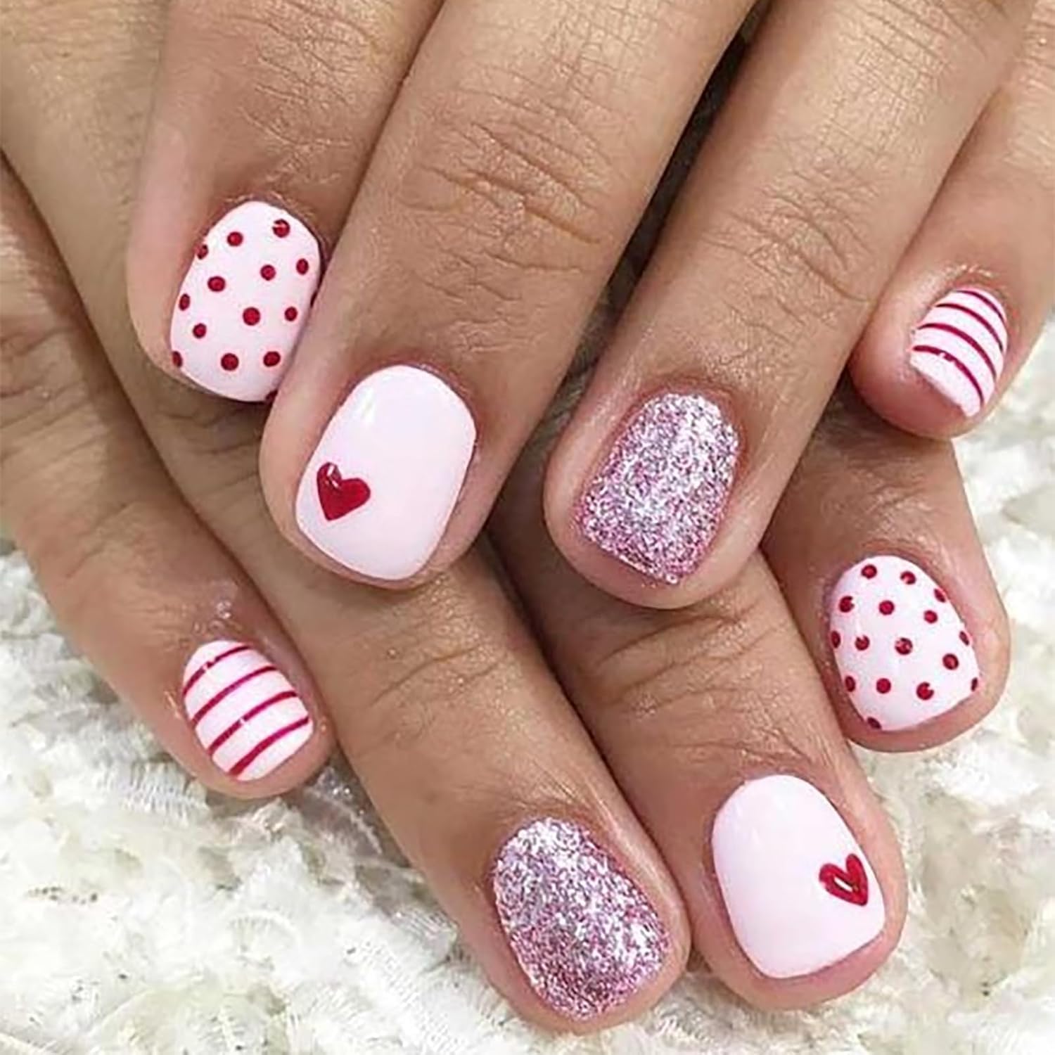 Valentines Press on Nails Short Square Fake Nails Red Heart Glue on Nails Cute False Nails with Glitter Designs Full Cover Acrylic Nails Pink Press on