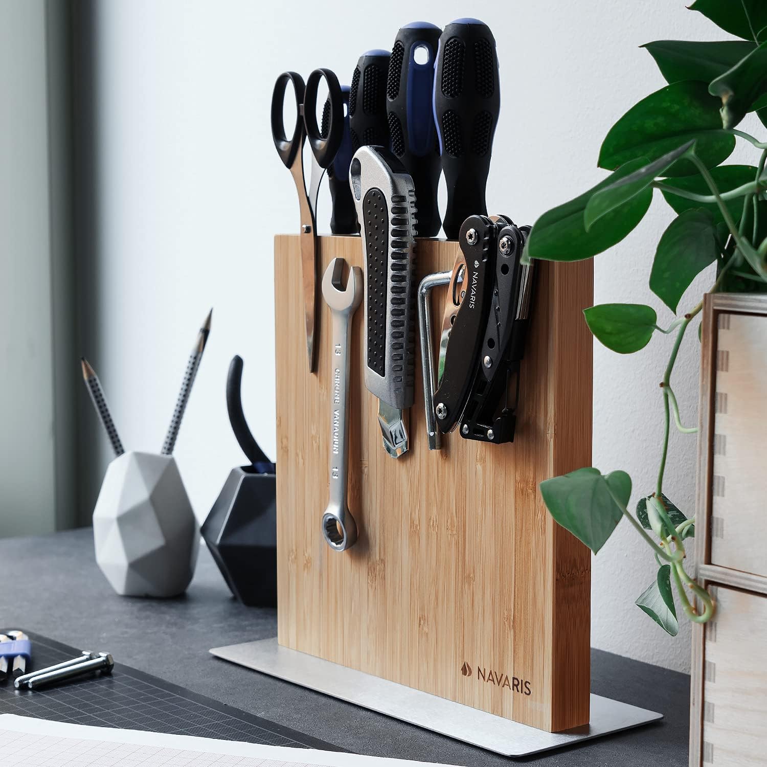 Navaris Magnetic Knife Block - Kitchen Storage with Strong Magnets for Knives & Utensils - Simple Modern Magnet Utensil Holder in Bamboo - 8.9" x 8.7"