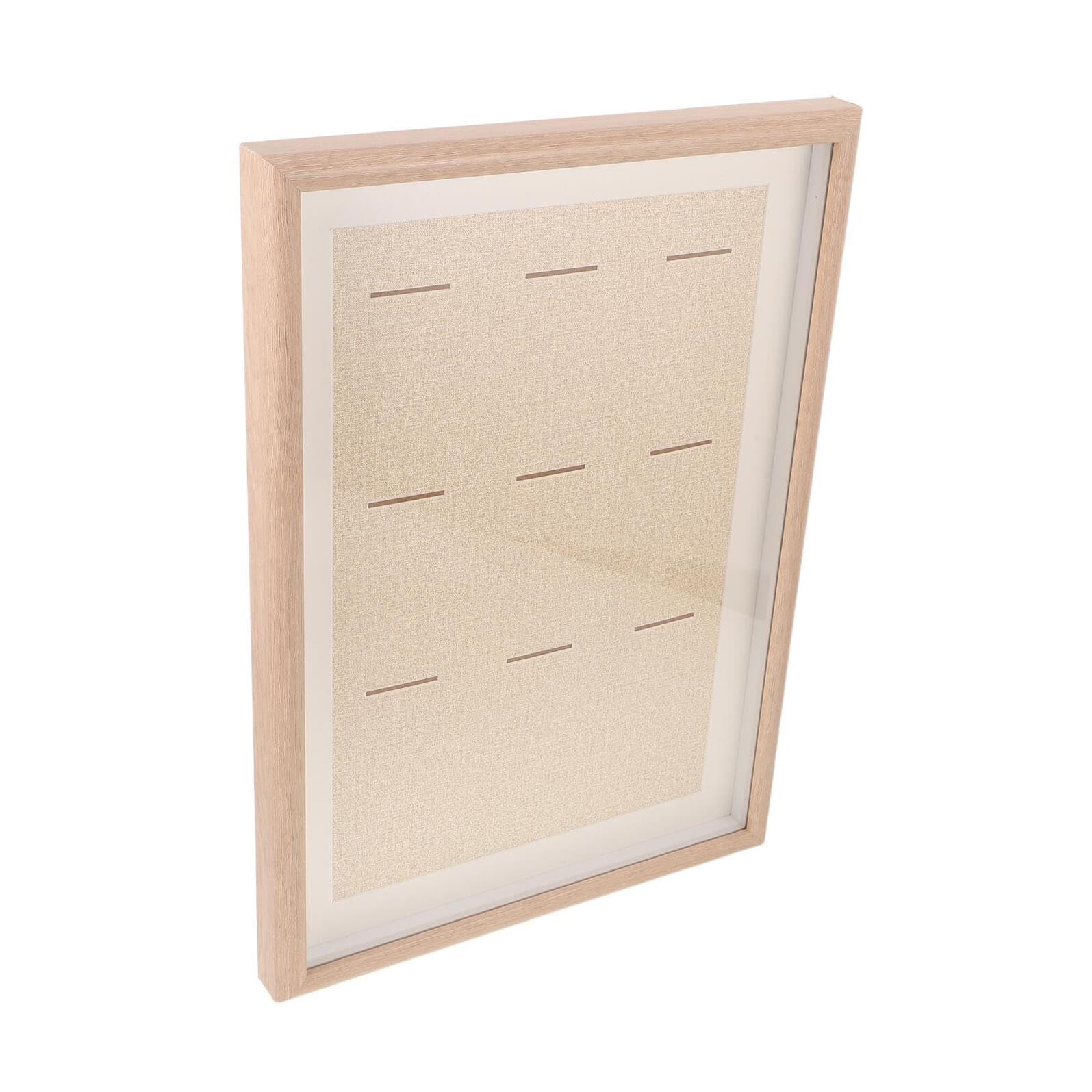 Beavorty Vitrina de Madera Beige para Medallas Deportivas y Placas Diseño Multicompartmento, Estuche Elegante para Exhibición y Almacenamiento Rápido en Casa U Oficina