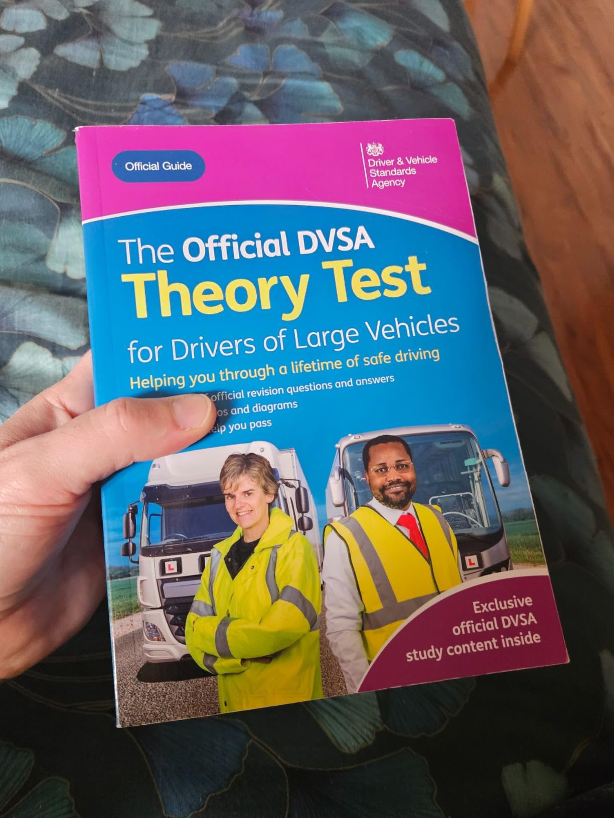The official DVSA theory test for large vehicles(Cover may vary ...