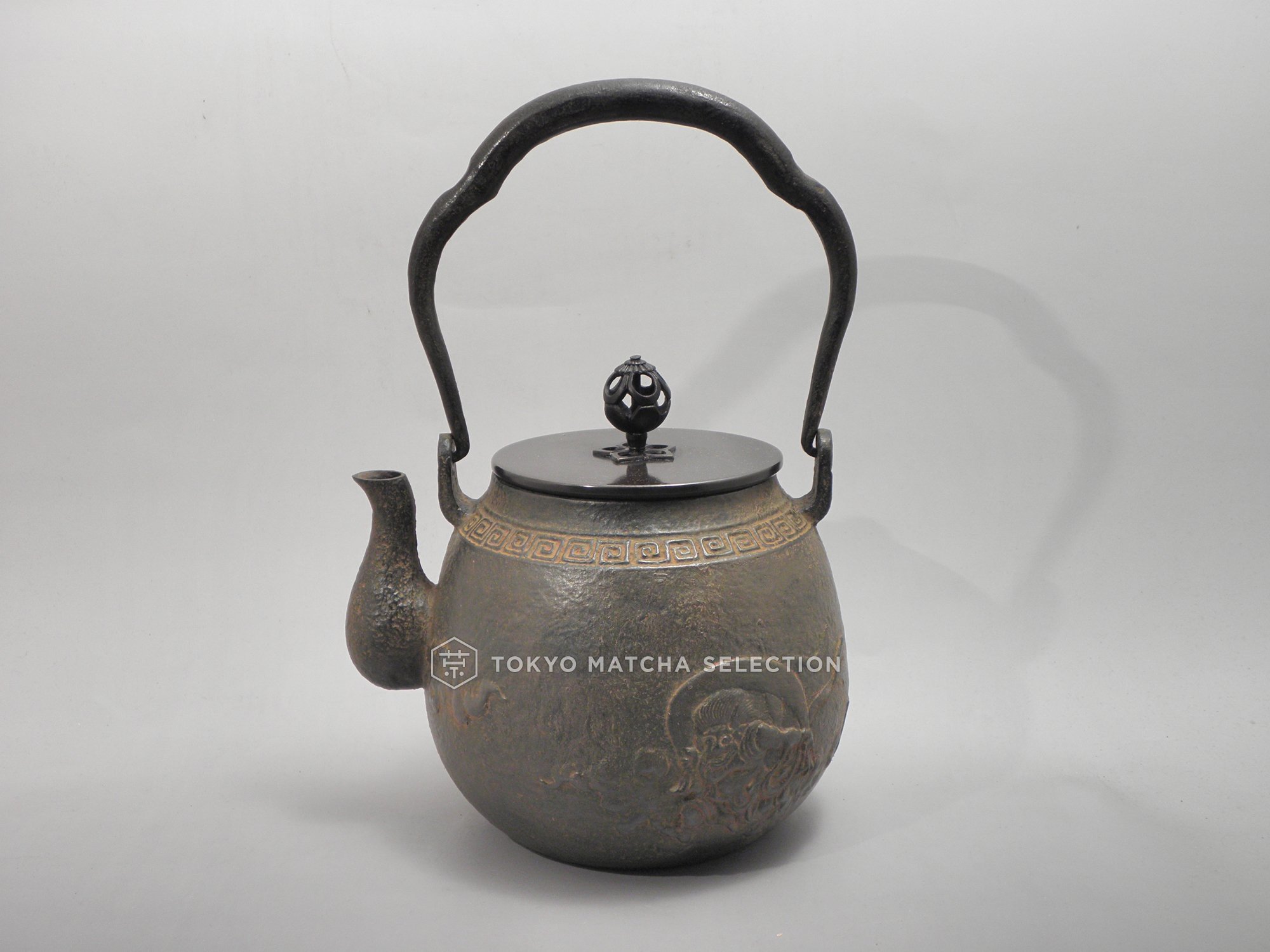 TOKYO MATCHA SELECTION - [Premium grade] Takaoka Tetsubin : Fujin Raijin (Wind God and Thunder God) - Japanese Iron Kettle Teapot - Japan Imported [Standard ship by EMS: with Tracking & Insurance]