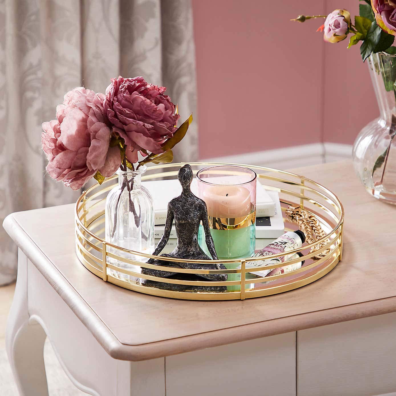 Biznest Gold Fifth Avenue Decorative Mirrored Tray Beautifully Designed In A Clean And Simplistic Styling Dia. 30Cm X H 6Cm