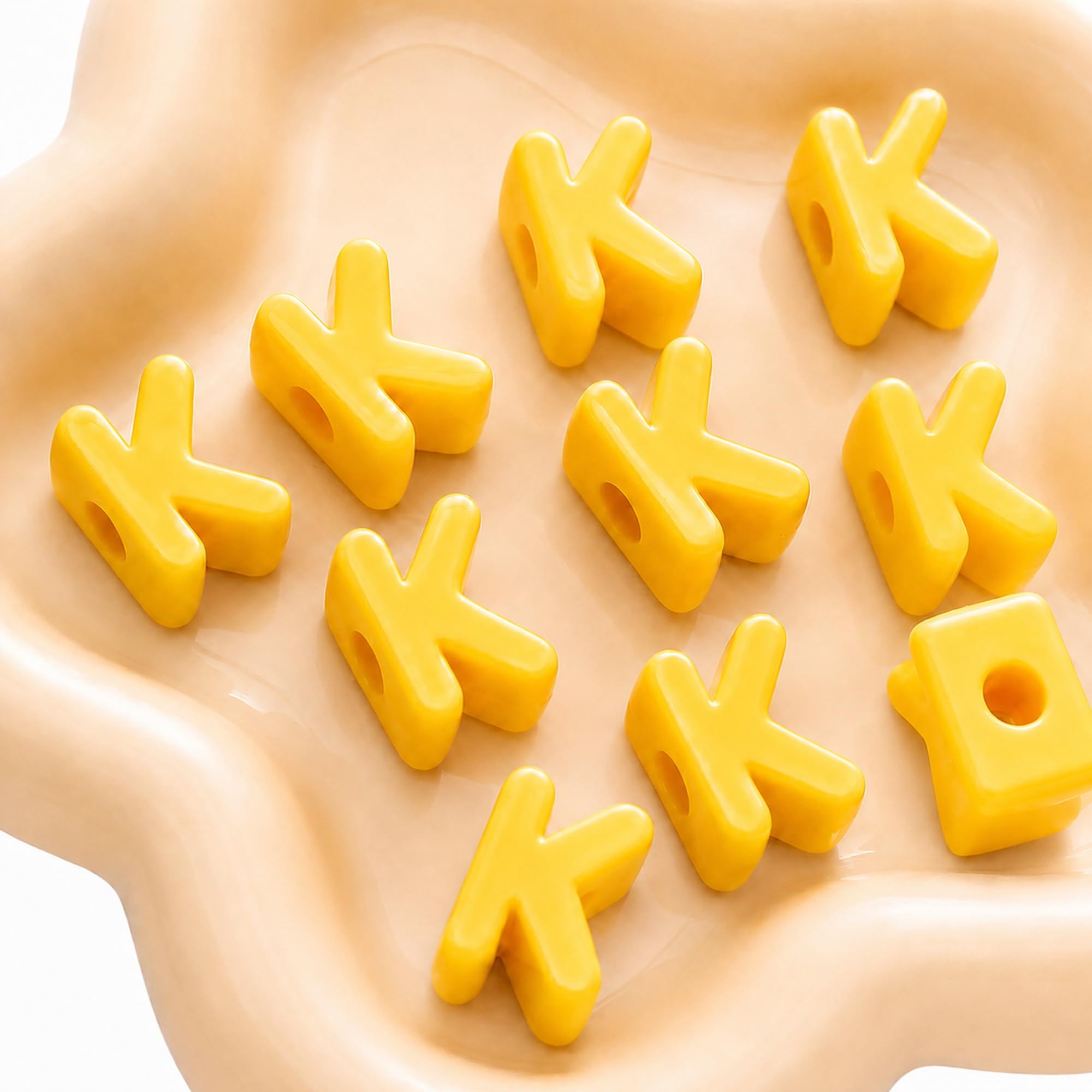 Letter Beads, 10pcs Alphabet Beads, Large Acrylic Letter Beads with 6mm Holes for Bracelet Making, Jewellery, Keyrings and Craft Projects (Yellow, Letter K)
