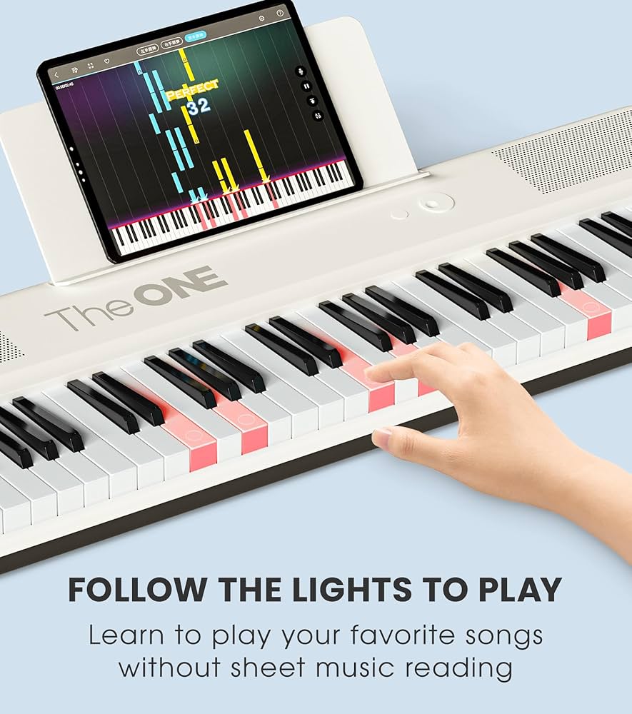 The ONE Smart Piano Light（ホワイト／61鍵） Amazon.com: The ONE Smart Keyboard COLOR 61 Lighted Keys