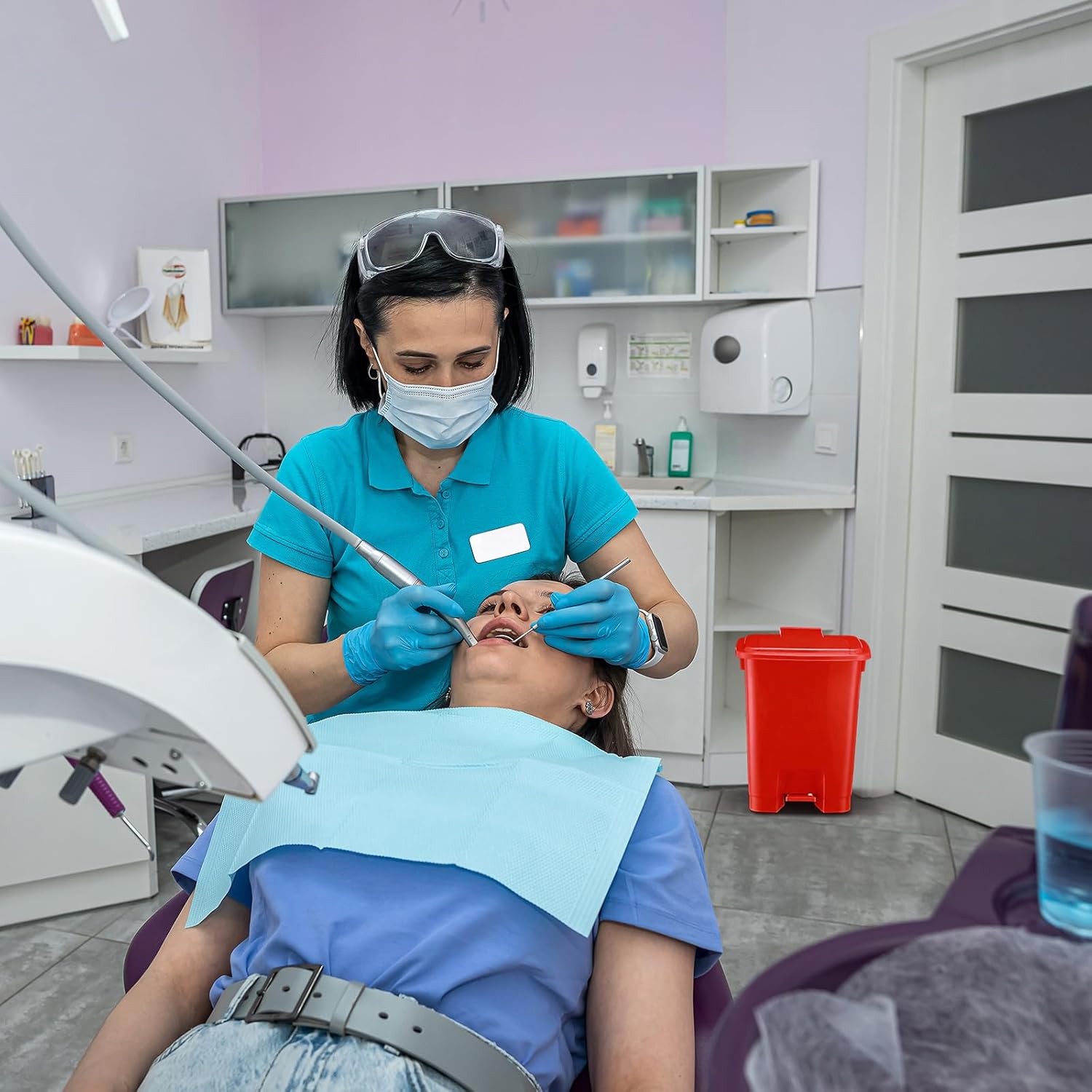 1pcs 5 Gallon Red Step on Trash Can Hands-Free Waste Bin with Odor Control Lid Touchless Sanitary Use Garbage Can for Lab Dental Home Clinic Office