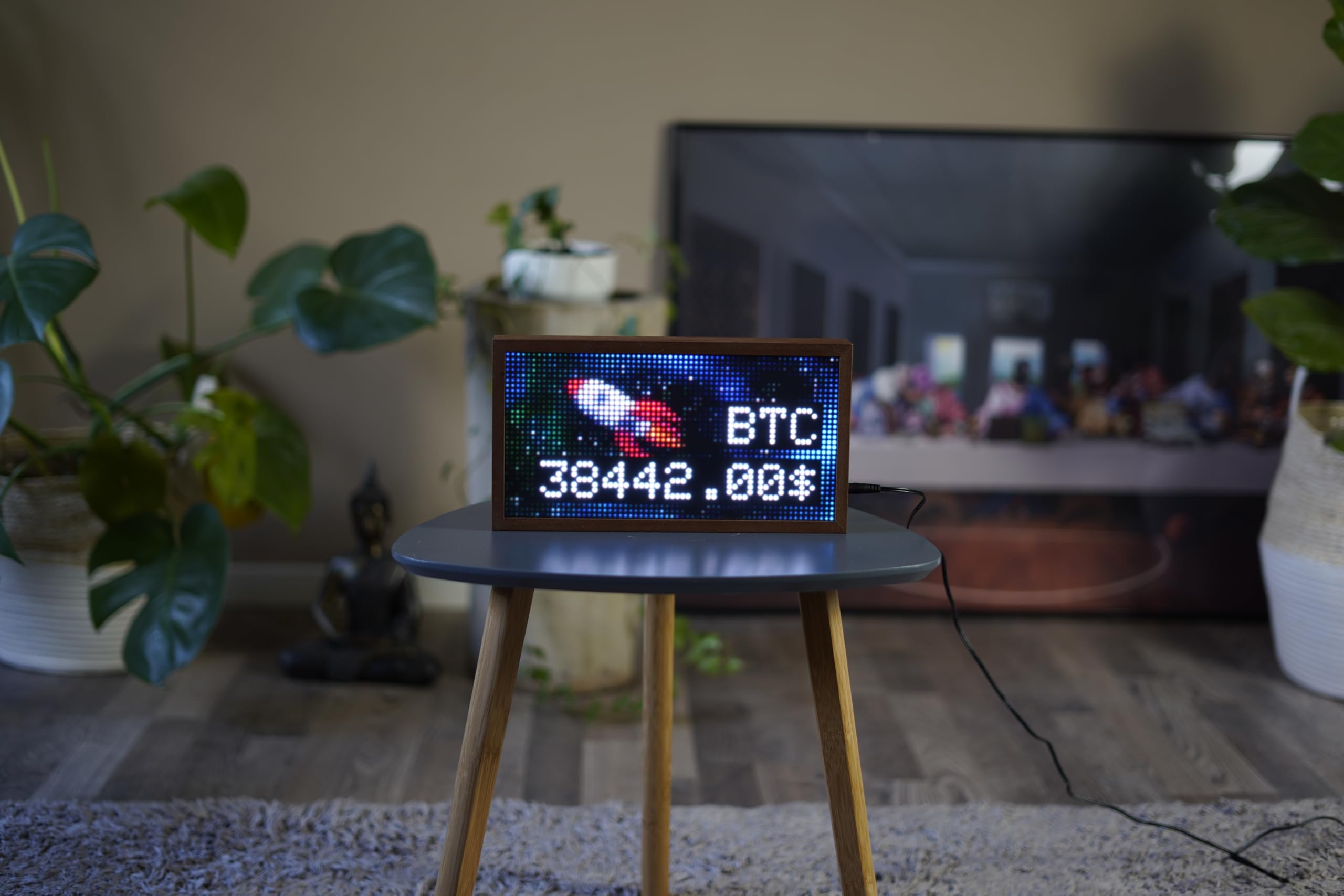 AssetWatch® – Bitcoin & Aktienanzeige im Mahagonirahmen | Finanzticker mit Echtzeitdaten & personalisierbarem Display | Crypto Monitor, Börsenticker, BTC Uhr & Kursanzeige