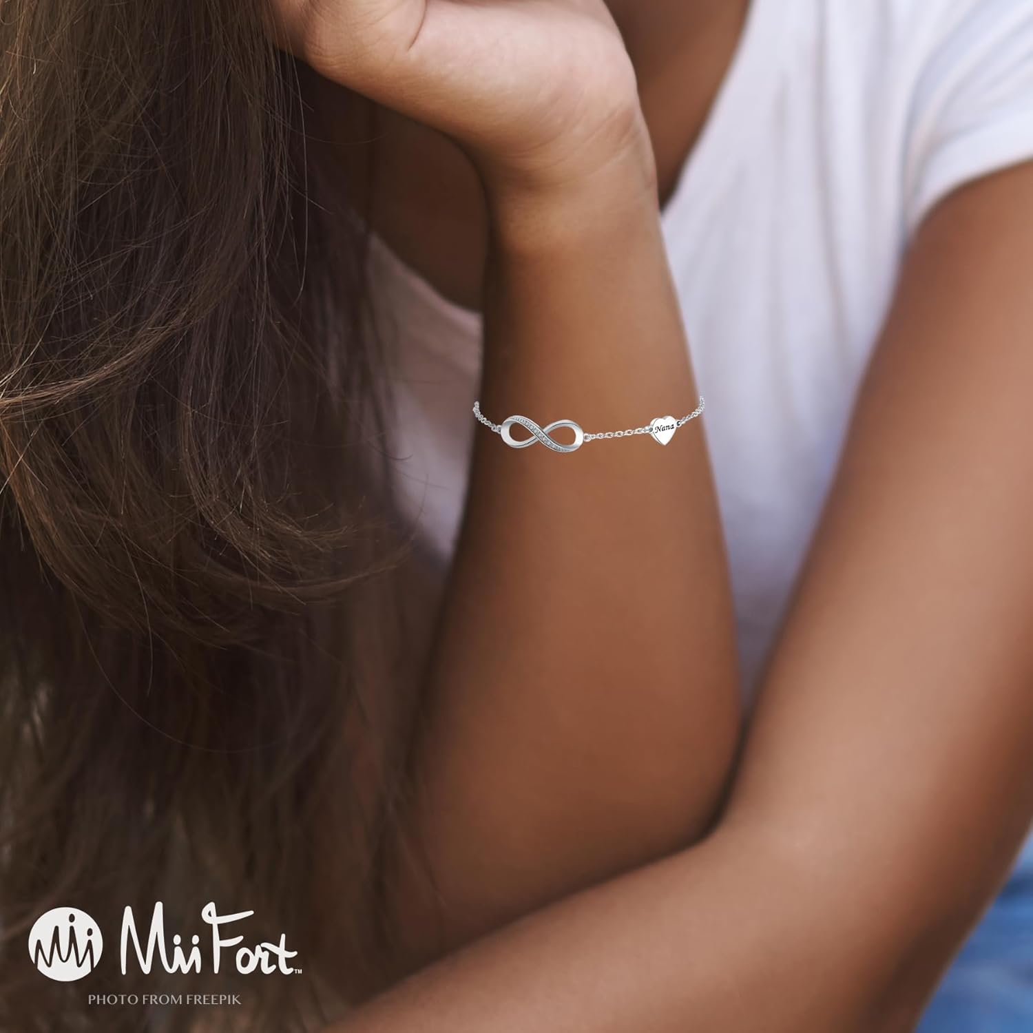 Silver Infinite Family Love Heart Bracelets Christmas Birthday Jewelry Gift for Women Auntie Daughter Mum Granddaughter Adjustable Stainless Steel Bracelets - Image 4