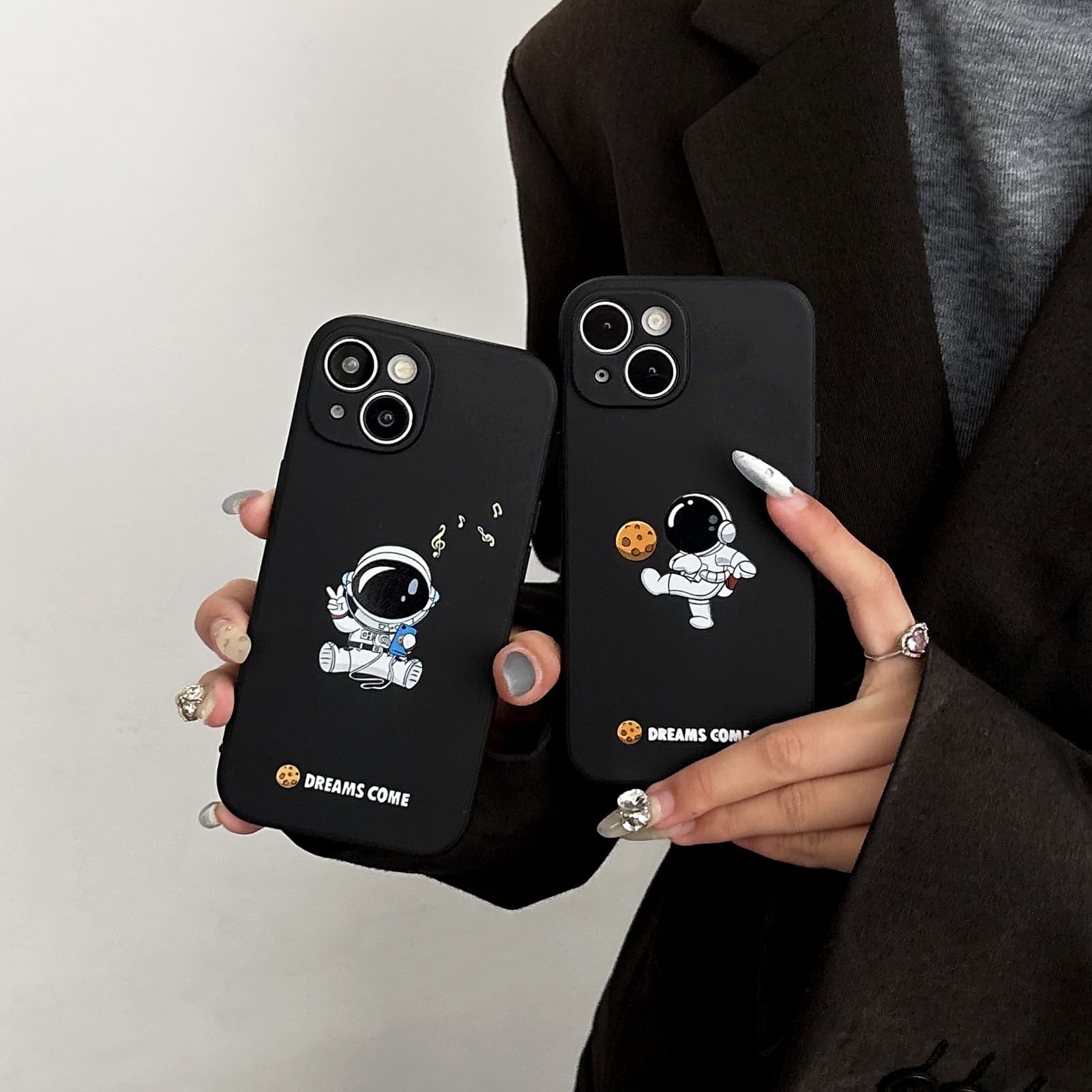 Custodia Per IPhone 13 Yonds Queen – Design Astronauta E Pianeta Luna – Morbida TPU Antiurto – Protettiva E Carina – Ricarica Wireless Compatibile