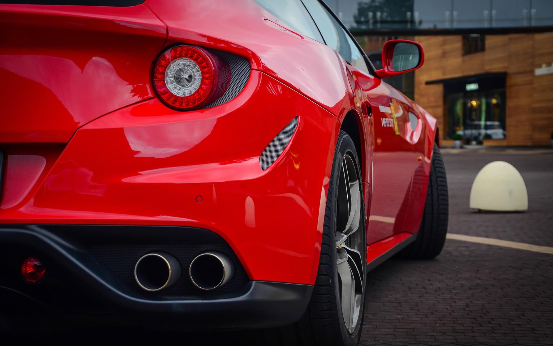 Rojo Brillante Vinilo Adhesivo Coche Película Adhesiva de Protección de la Carrocería del Automóvil con Tecnología de Liberación de Aire Película de Vinilo para Automóvil — view 3