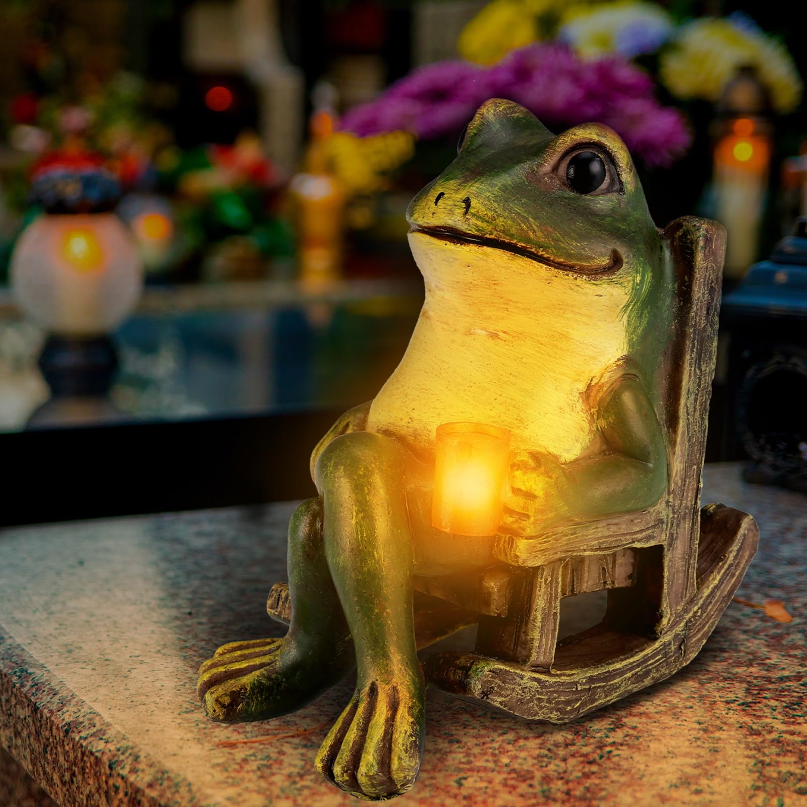 JIZZU Solar Frog Garden Ornaments Outdoor, Home Decor Garden Frogs Figurine with Waterproof Led Lights Decorations for Patio Balcony Yard Unique Housewarming Gifts