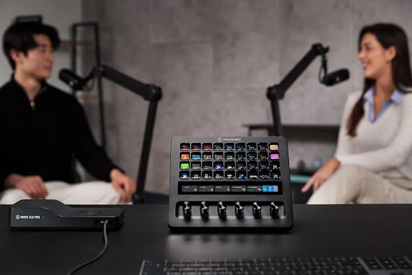 Elgato Stream Deck + XL – プロフェッショナルシステムおよび制作向けのカスタマイズ可能なコントロールプラットフォーム(マクロキー、多機能ダイヤル、タッチストリップ搭載)– PC/Mac対応 USB-C - 2