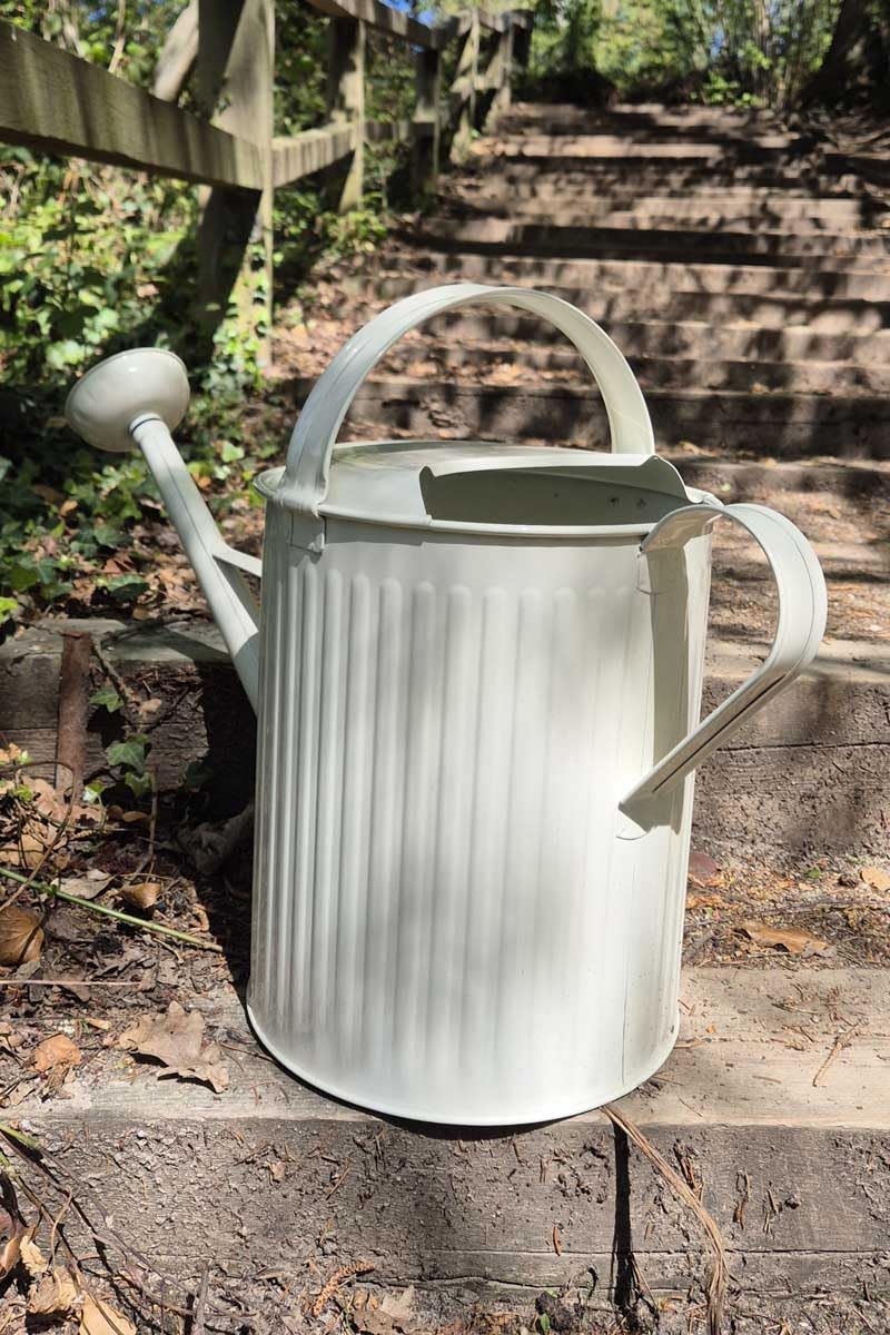 Gießkanne Flora 10 Liter - versch. Farben