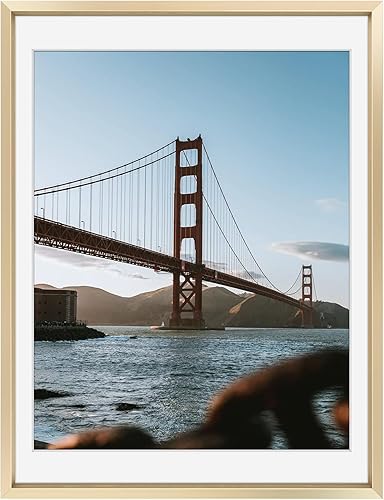 Vista 164 de Frametory - Colección de marcos de metal para fotos, marco de aluminio para fotos con alfombrilla de color marfil y cristal real Dorado