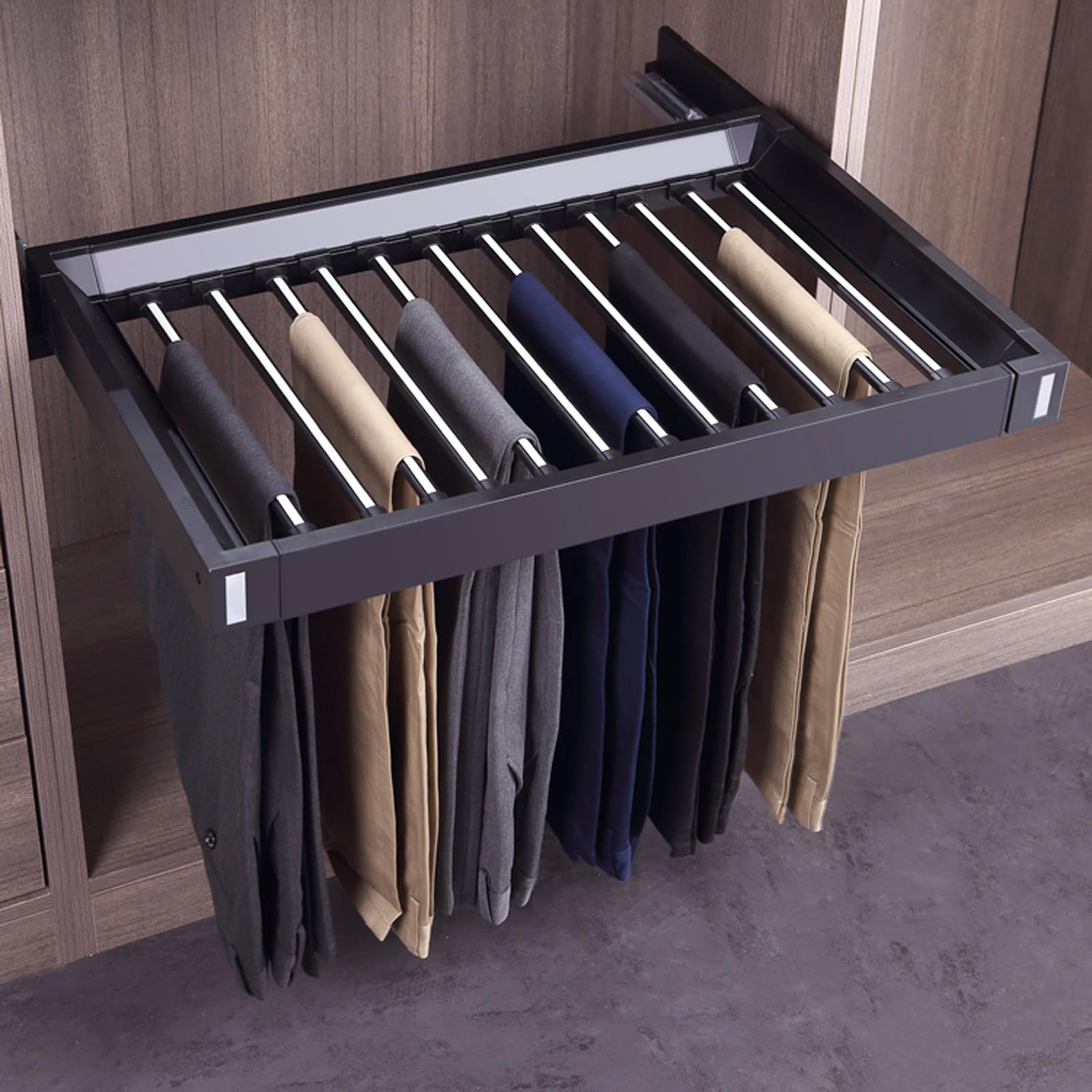Support extensible pour pantalons : l'ordre parfait dans le placard