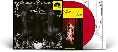 A Matter Of Time: Live At Madison Square Garden por Laufey, capa do álbum