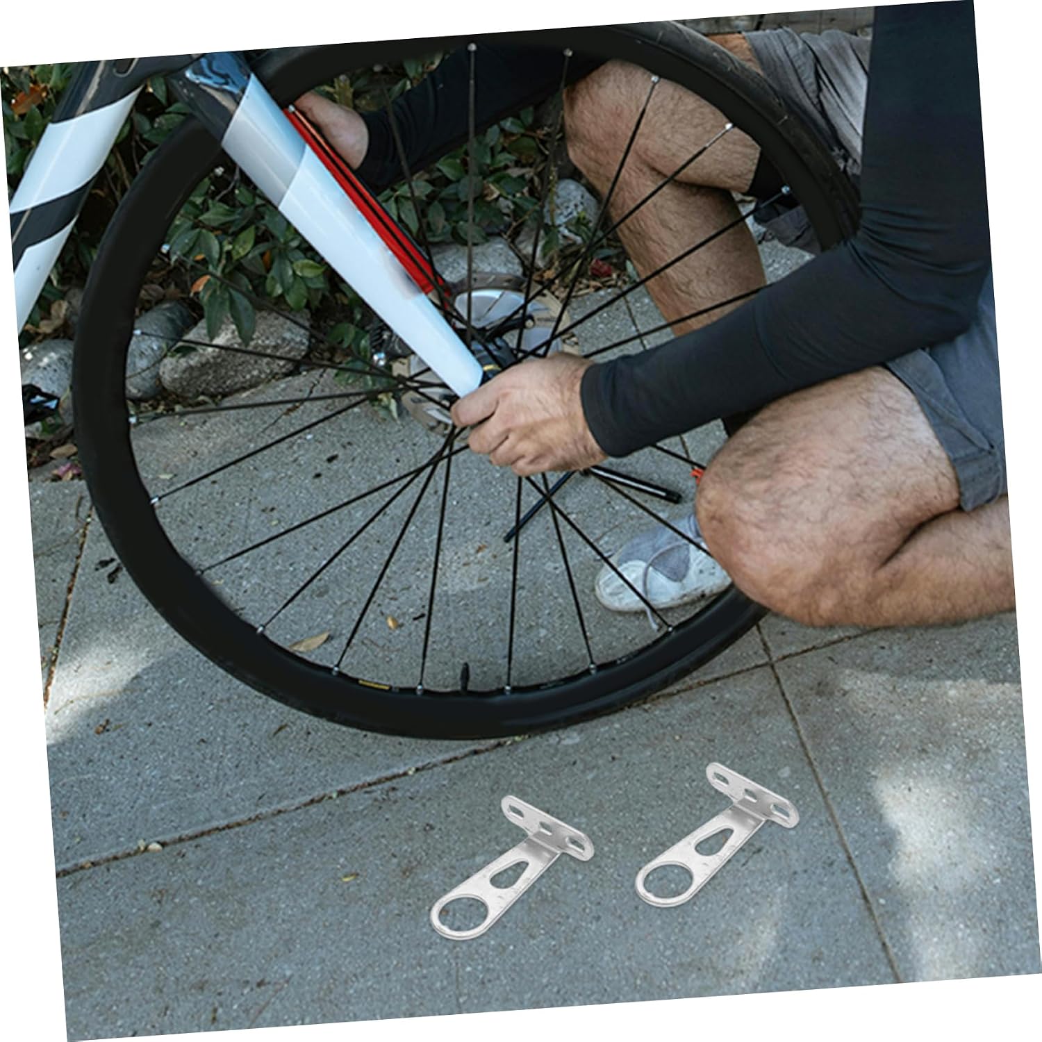 Toddmomy 2pcs Bicycle Light Bracket Bike Basket Rear Mount Bike Fork Mount for and