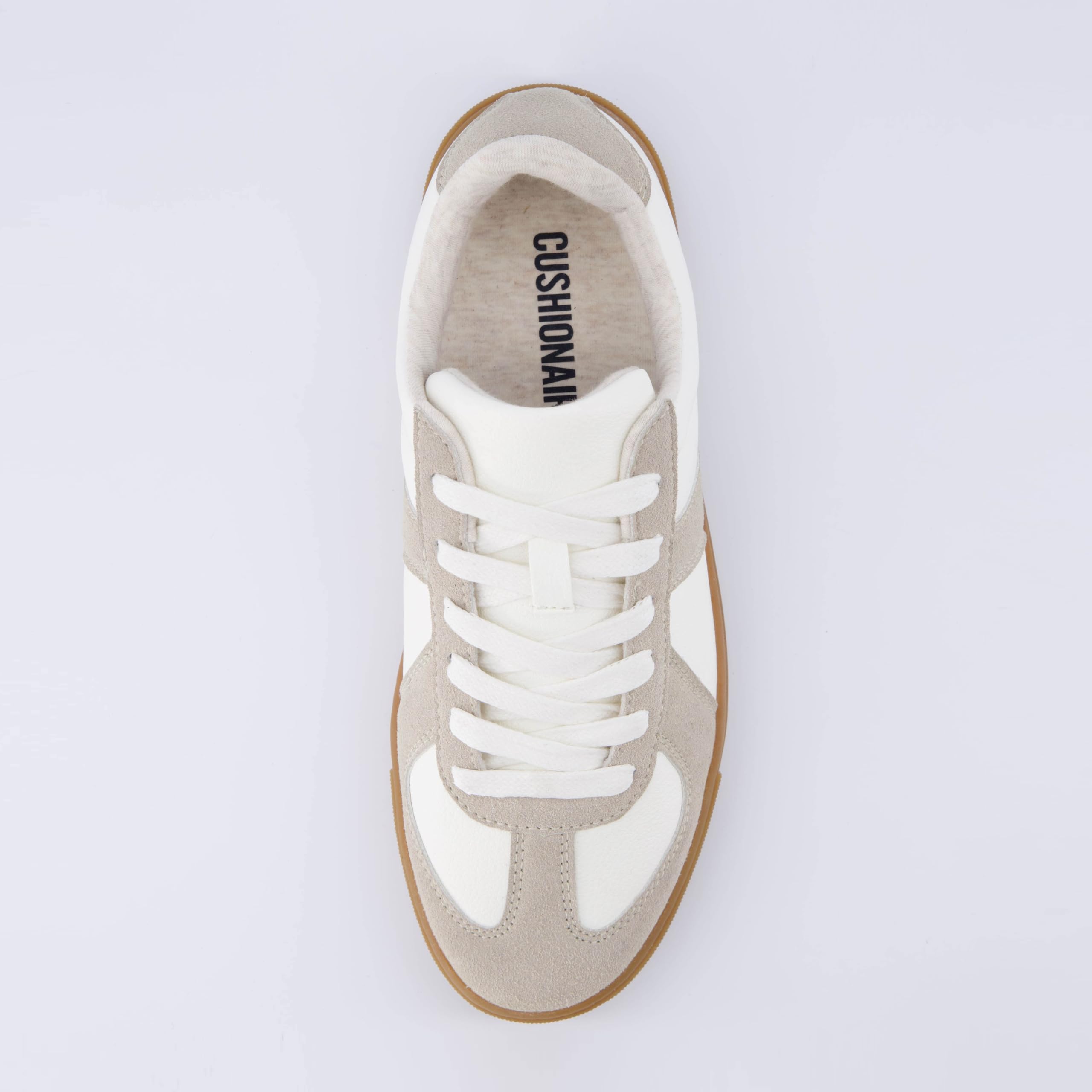 CUSHIONAIRE Zapatilla Deportiva Bailey con Cordones para Mujer + Espuma cómoda, Anchos Anchos Disponibles, Blanco/Gris 38 EU