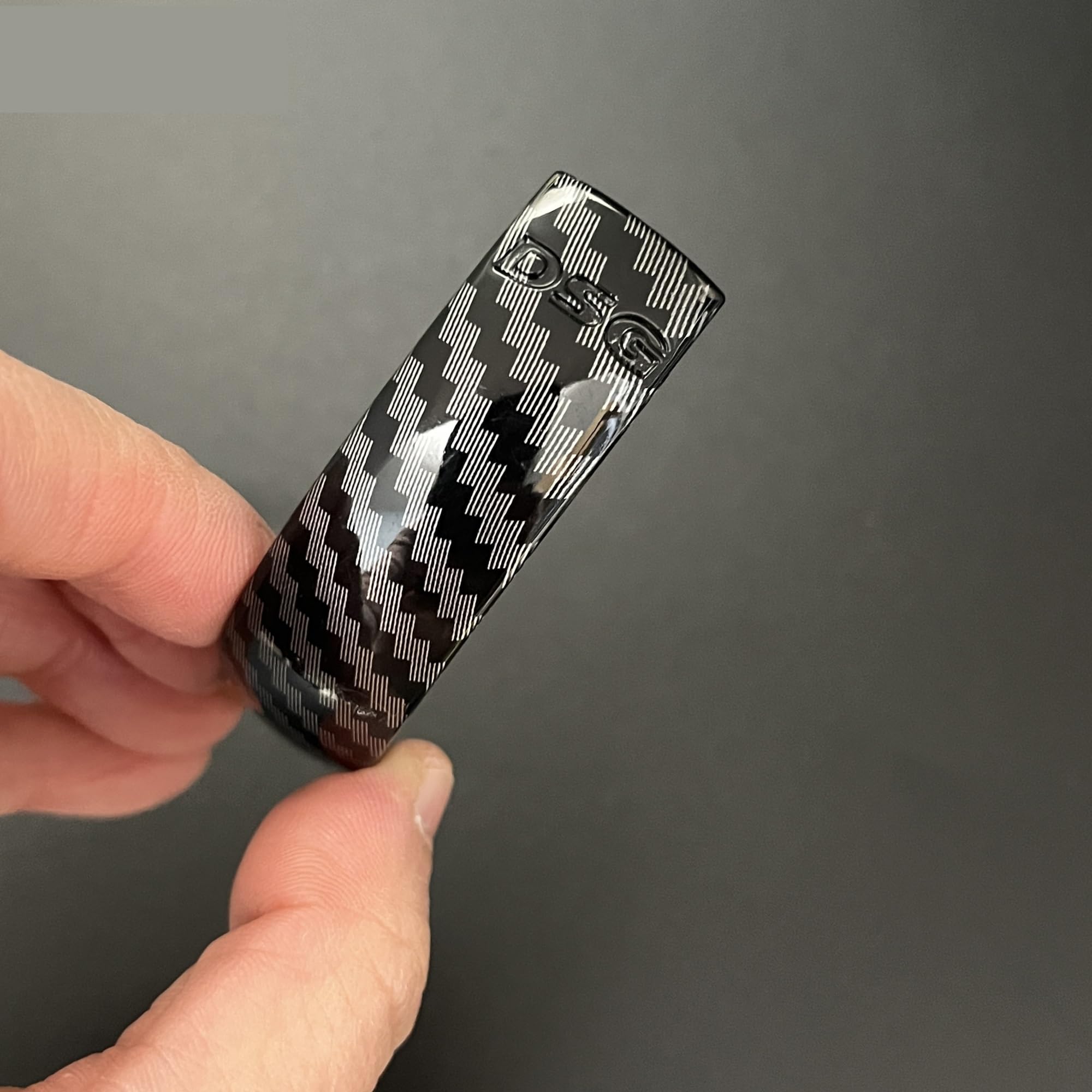 For Carbon Fiber Texture DSG Shift Knob Gear Side Cover Emblem For VW for Golf 6 for golf 7 R GTI Passat B7 B8 CC R20 Jetta MK6 GLI(Carbon DSG)