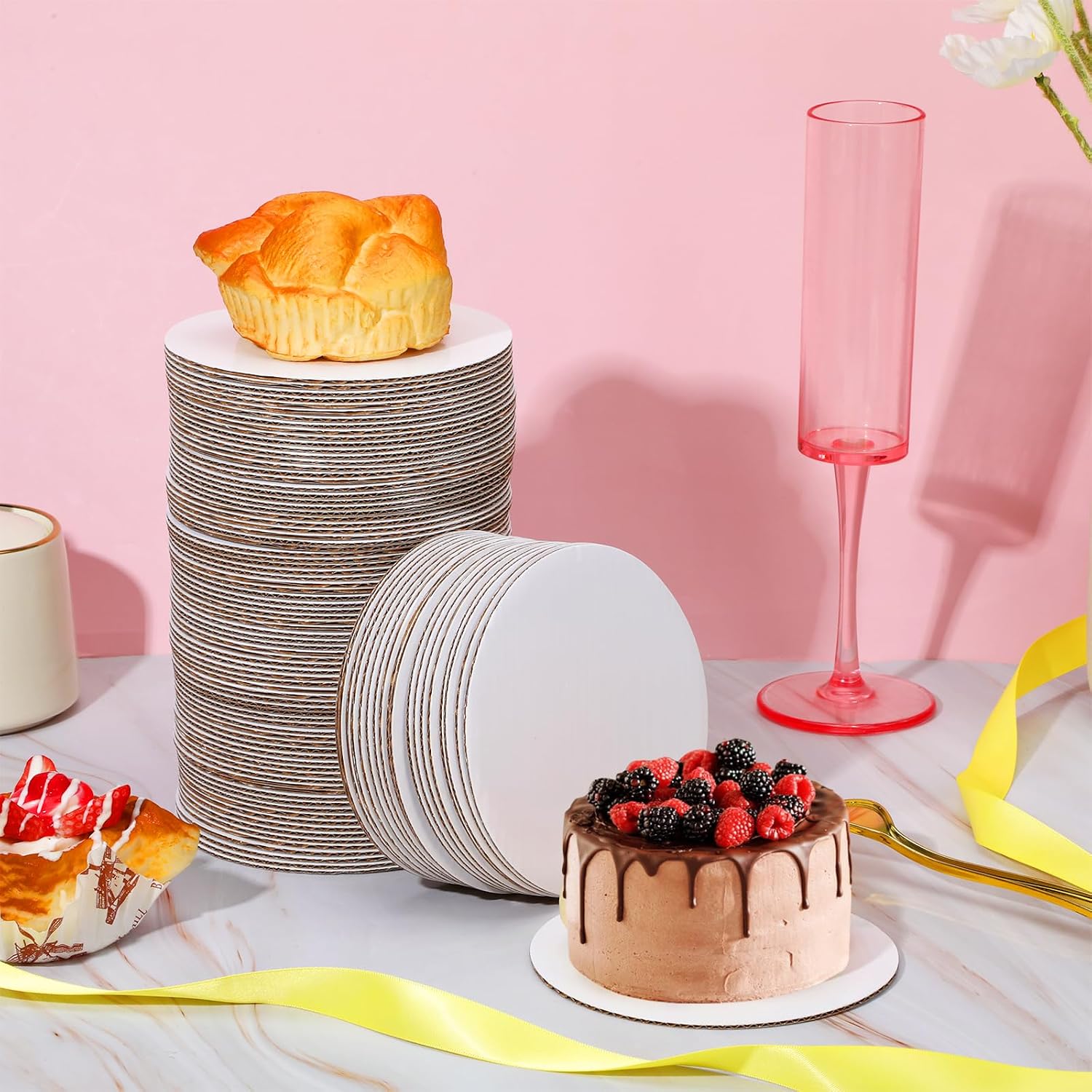 100 Pcs 5 Inch Round Cake Boards, 0.08 Inch Thick White Corrugated Cardboard Cake Base Boards for Baking - Waterproof & Eco-Friendly