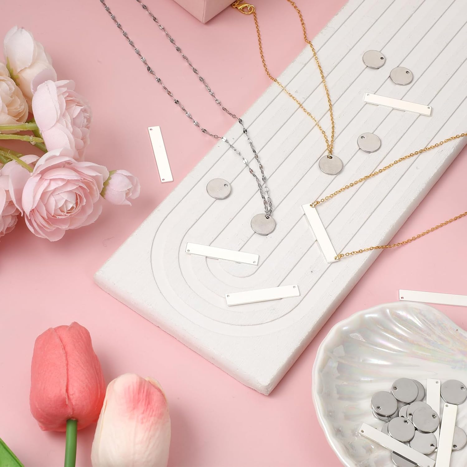 30 Pcs Metal Stamping Blanks Metal Engraving Blanks Name Tags Tag Pendants for Jewelry Engraving, Bracelet Stamping Starter Kit Includes 10 Rectangle Stamping-Blank Bar Charms 20 Round Name Pendant
