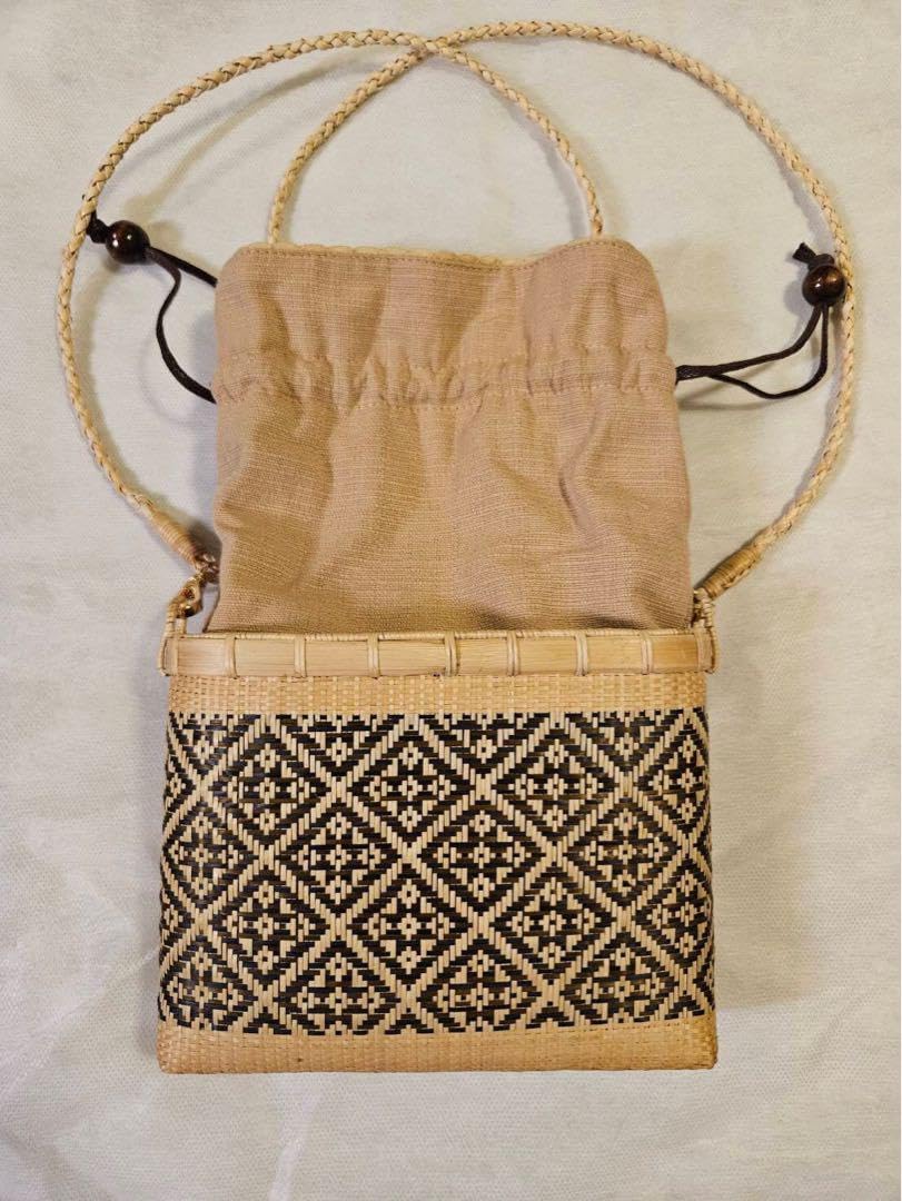 タイ王室御用達　プラニー工房　伝統工芸　竹細工バッグ・ポシェット型(黒茶柄) タイ王室御用達 プラニー工房 伝統工芸 竹細工バッグ ポシェット型(黒