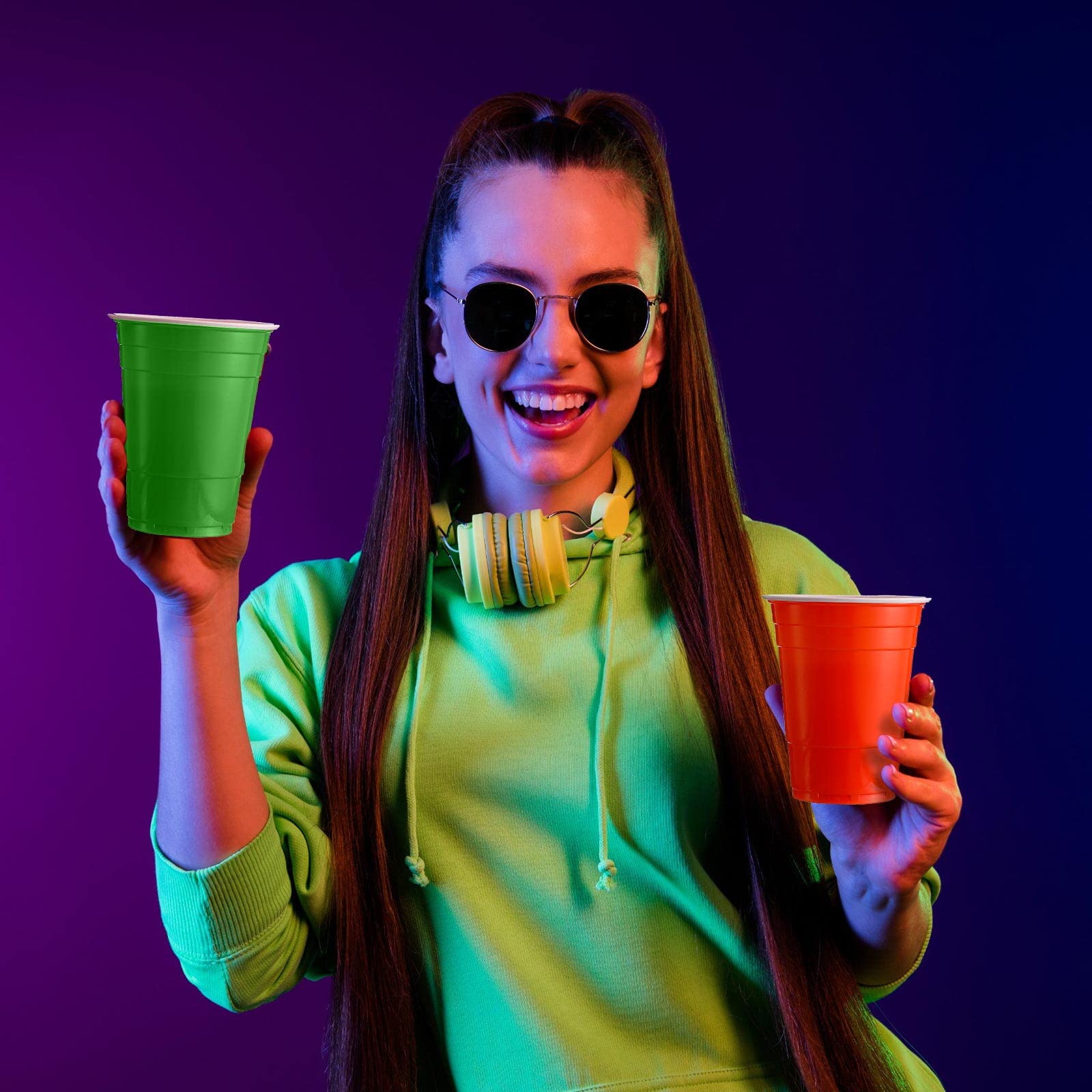 Xinnun 210 Stück Einweg-Kunststoffbecher in verschiedenen Farben, 473 ml, Partybecher für Party, Hochzeit, Weihnachten, besondere Anlässe