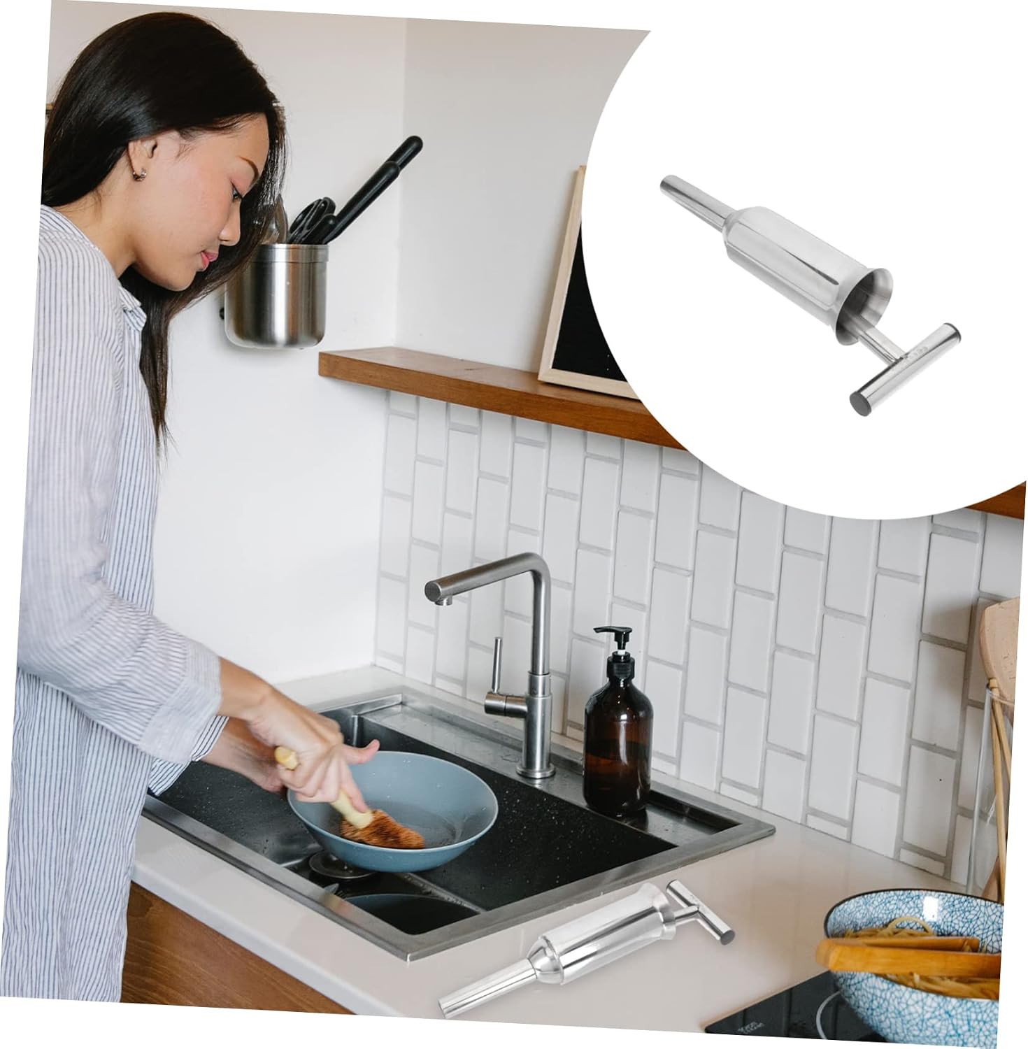Amosfun 304 Stainless Steel Manual Sausage Stuffer Compact Handheld Sausage Maker Comfortable to Hold Kitchen Tool