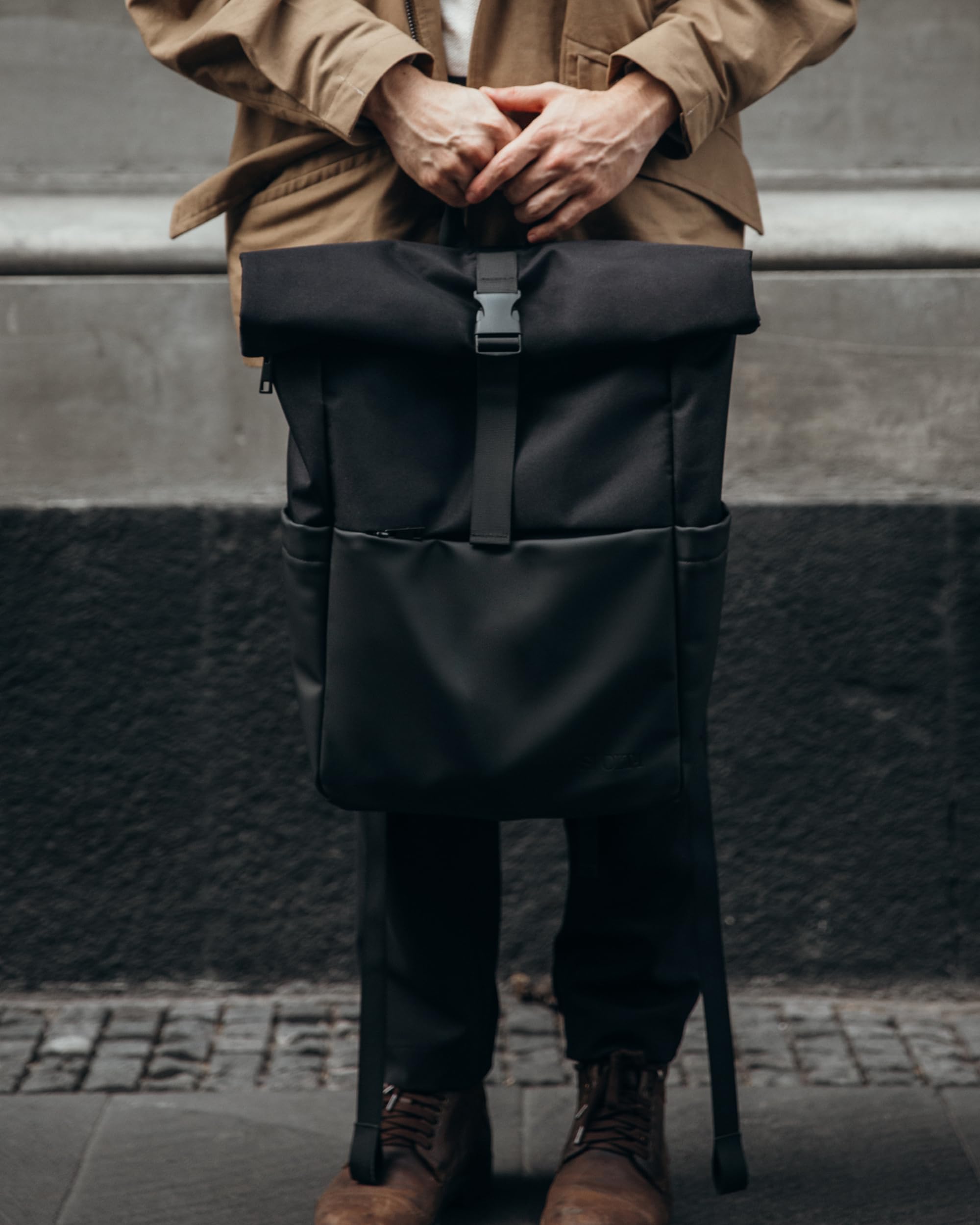SVOLTA Mochila Portátil Mujer y Hombre, Bolso Enrollable Negro 25L