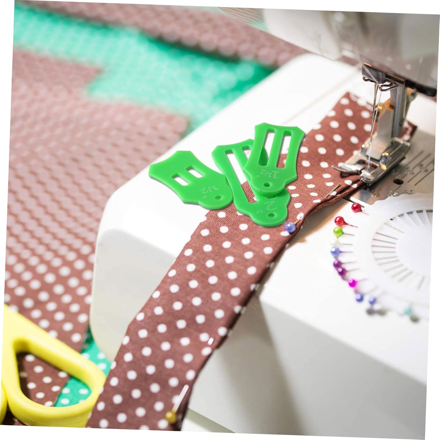 DOITOOL Fabric Quilting Bias Binding Maker Tool Lightweight Portable DIY Quilting Equipment for Easy Fabric Edging and Strap Creation Green