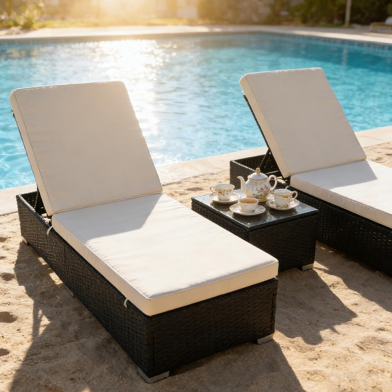 Pool Lounge Chairs, PE Wicker Rattan Chaise Lounge Outdoor with 5 Position Adjustable Backrest, Lounge Chair Outdoor Set of 2 with Side Table for Patio, Poolside, Beach（White）