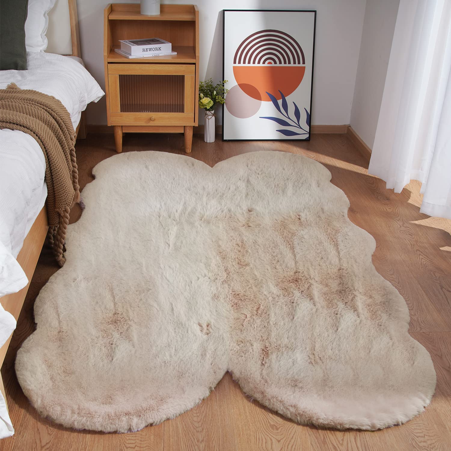 Ghouse Soft Faux Sheepskin Fur Rug 4x6 Light Brown Beige Fluffy Bedside Rugs Plush Rug Shag Nursery Carpet Area Rugs for Living Room Bedroom Playing Room Decor