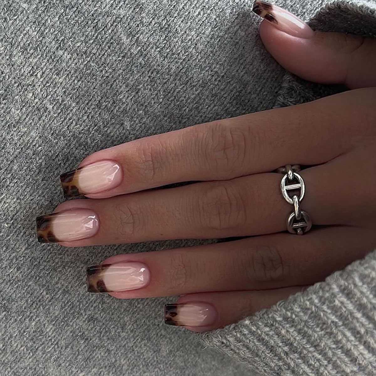 French Nude Press on Nails Medium Square Spring Artificial Acrylic Nail Art Kit Fake Nails Press ons Nail Tips Full Cover Leopard False Nails Stick on Nails Manicure Supplies 24Pcs