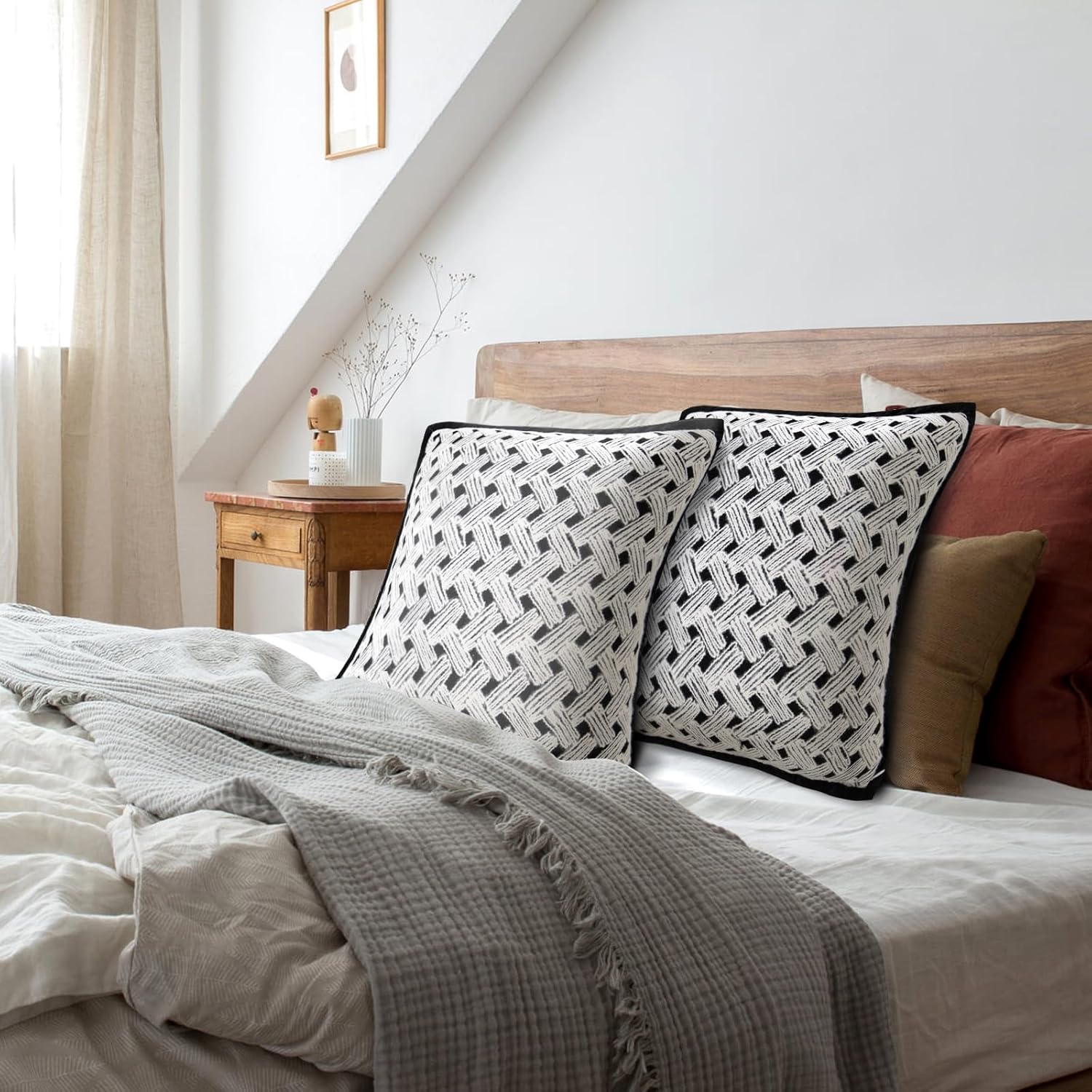 REPALY Throw Pillow Covers 18x18, 2 Pcs Decorative Pillow Covers, Farmhouse Couch Pillow Covers, Black and White Pillow Covers, Aquare Sofa Pillow Covers, Neutral Cushion Pillow Cases (Black)