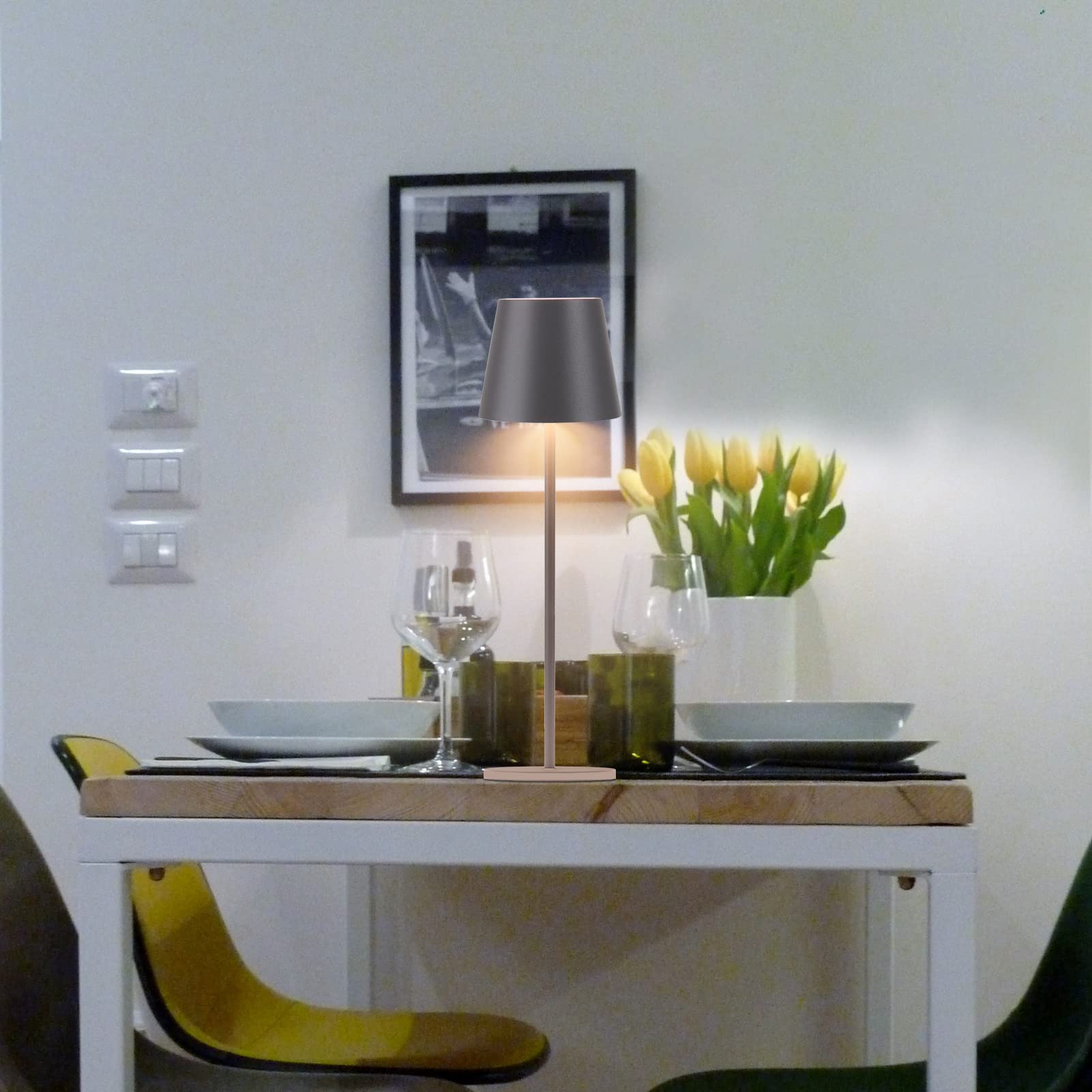 K-Bright Lámpara de mesa con batería LED | Regulable brillo | Recargable Color de luz blanca cálida | Para interior y exterior | con contacto base de carga | gris oscuro