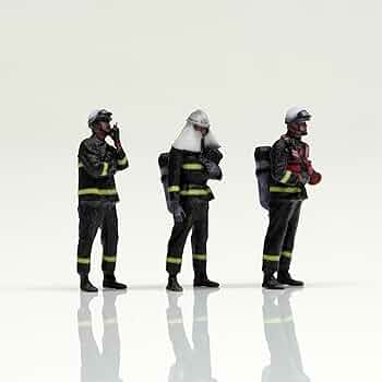Amazon.co.jp: F064-00105 figreal 1/64 消防隊員セットD 3体セット