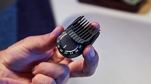 Vista 14 de Philips Norelco Multigroom Series 9000-21 piezas Kit de aseo para hombre, para barba, cuerpo, cara, nariz, oreja, recortadora de pelo con estuche