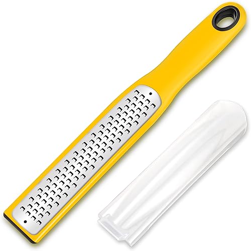 Urbanstrive Rallador de queso con asa, ralladores de limón para cocina, acero inoxidable, rallador de mano para jengibre, ajo, nuez moscada,